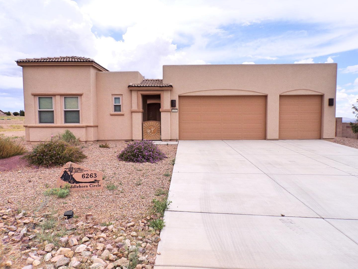 6263 E Saddlehorn Circle — photo