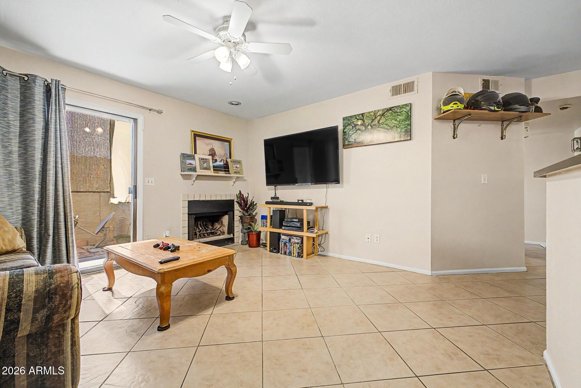 533 W Guadalupe Road 1104 — photo