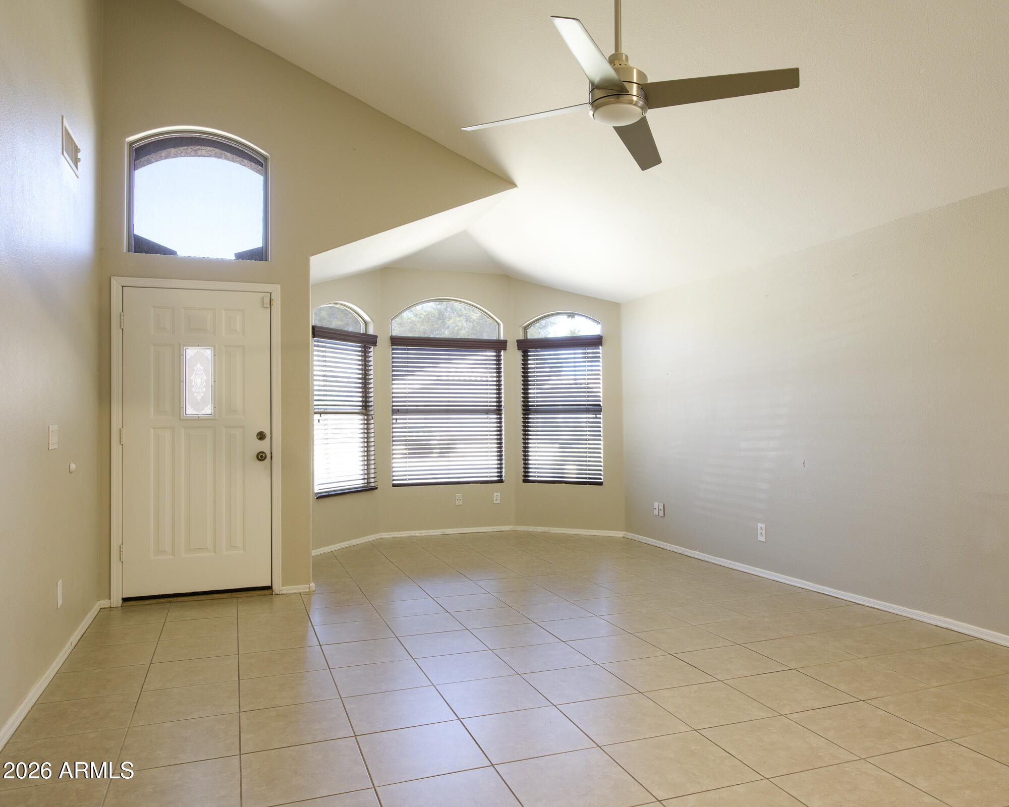 547 E Cathy Drive, Gilbert, AZ 85296 — photo 2