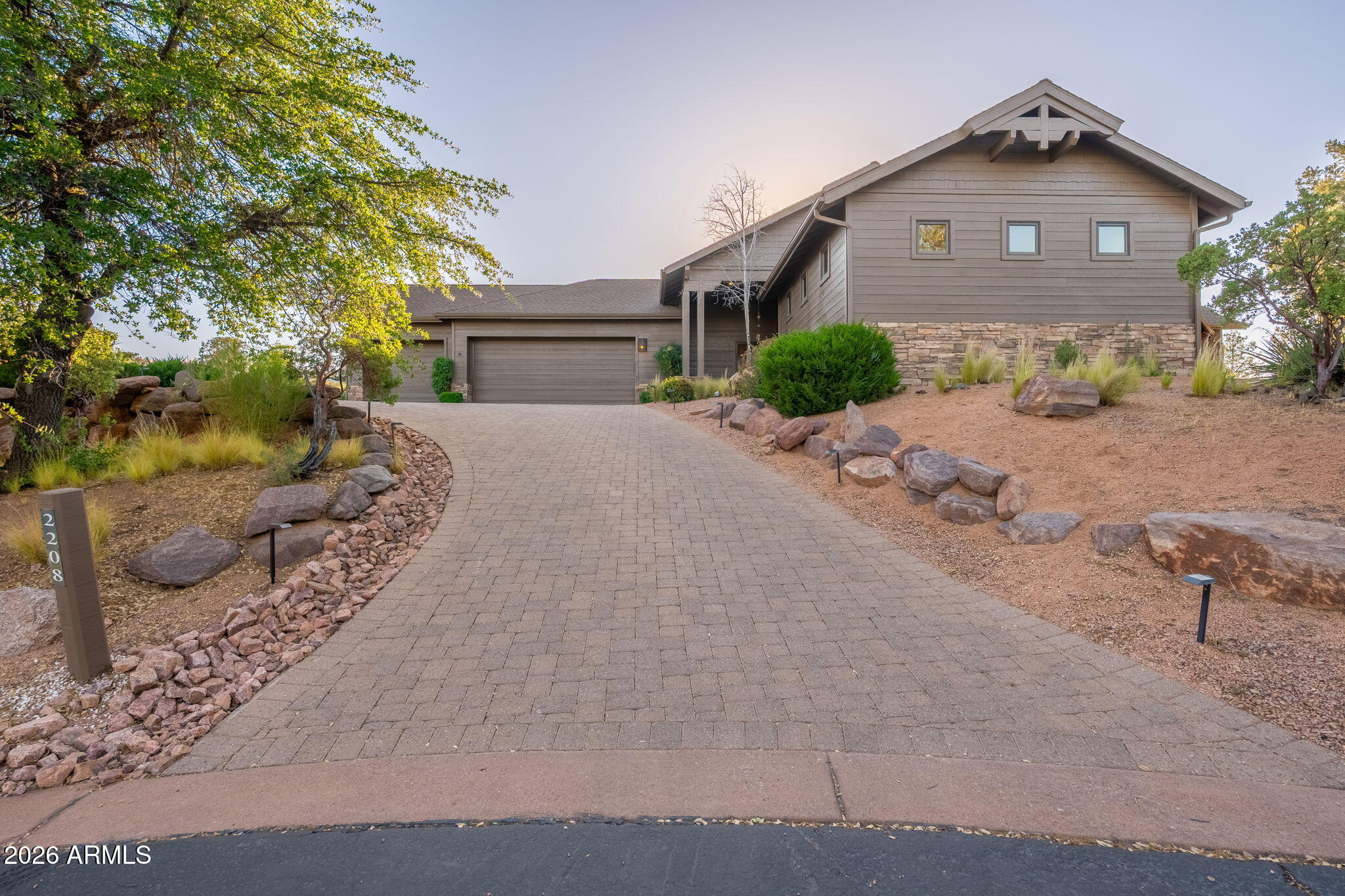 2208 E Filaree Circle — photo