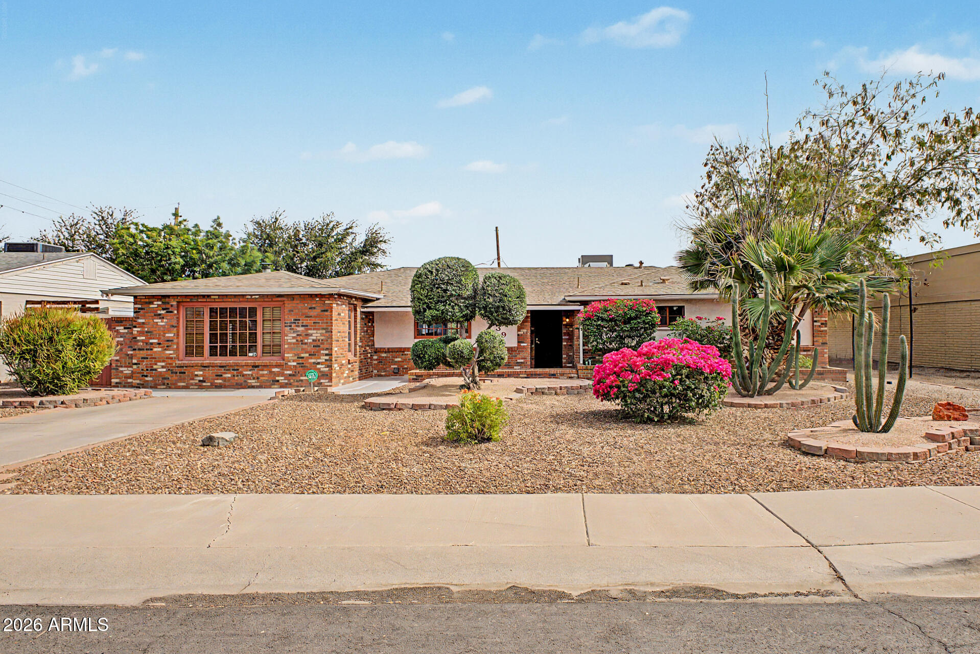 1739 E Luke Avenue — photo