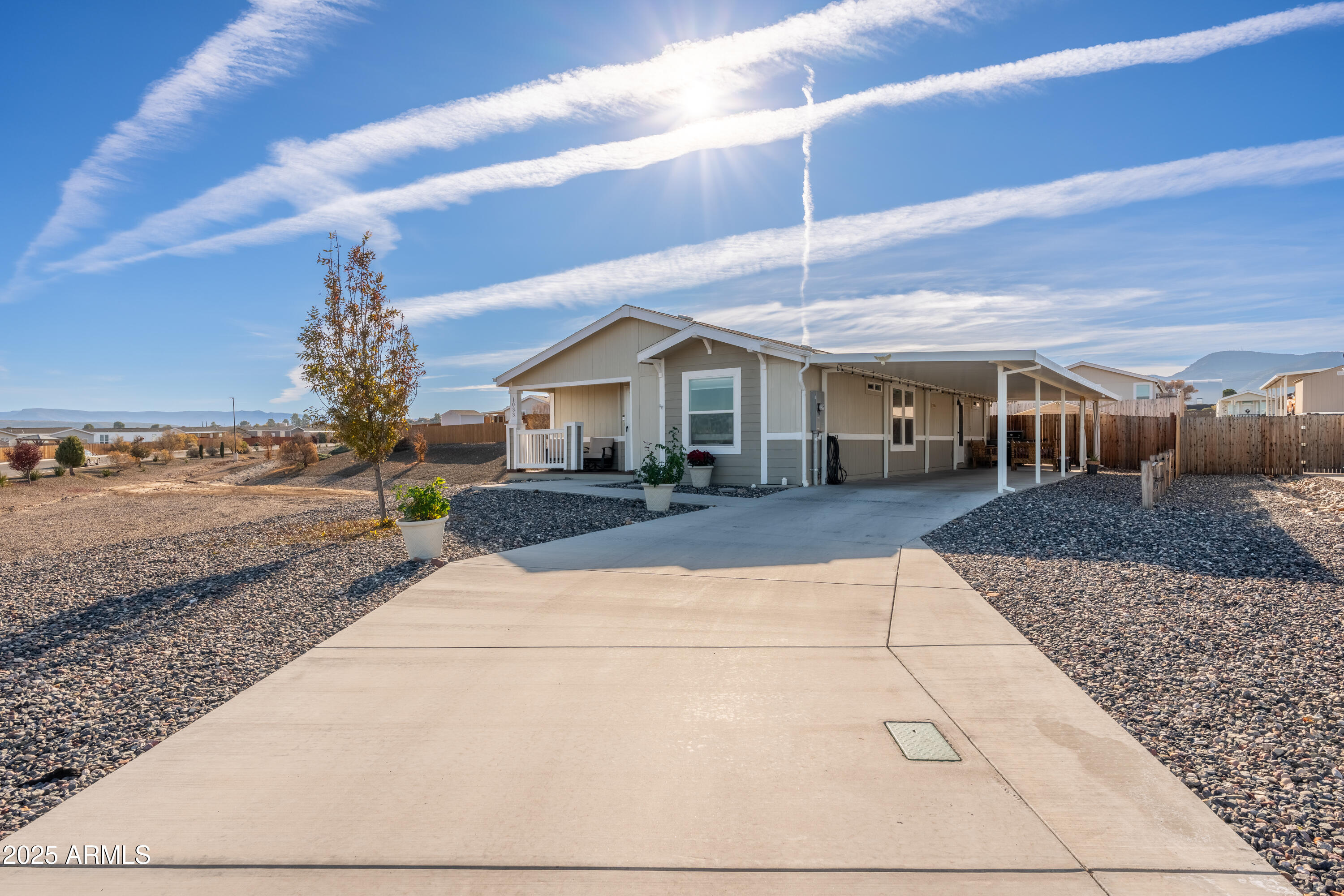 1033 W Wheeler Road — photo