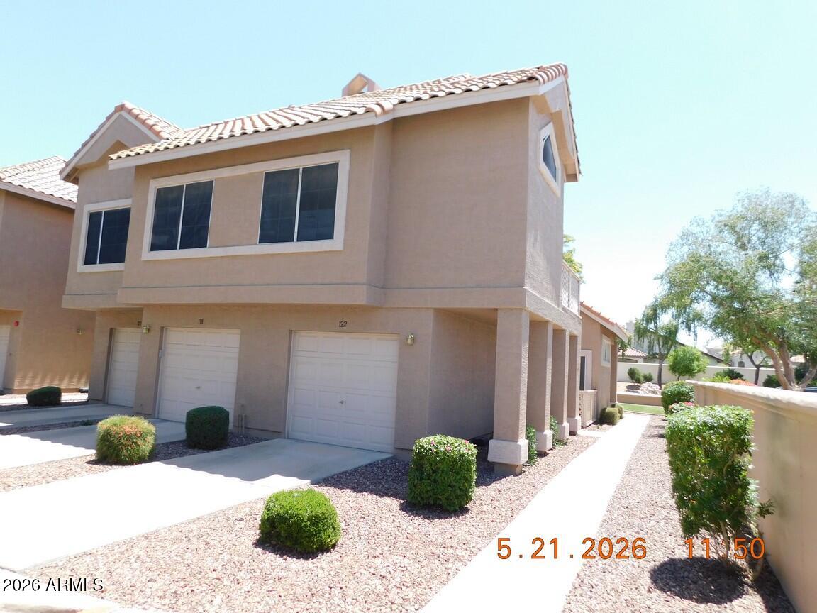 1633 E Lakeside Drive 122 — photo