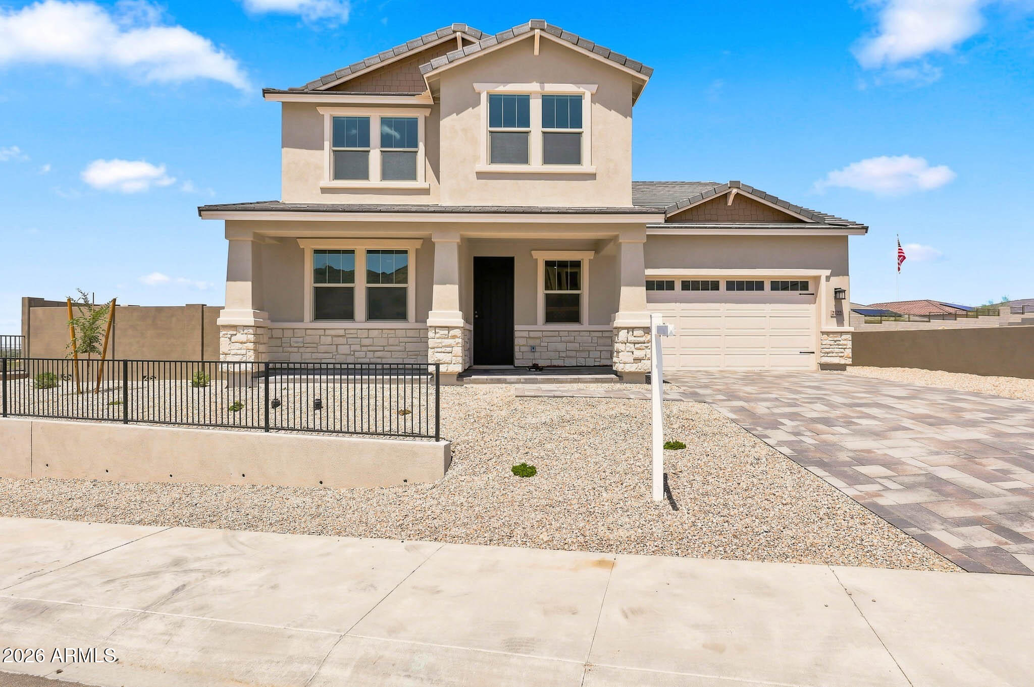 2122 W Desert View Drive — photo