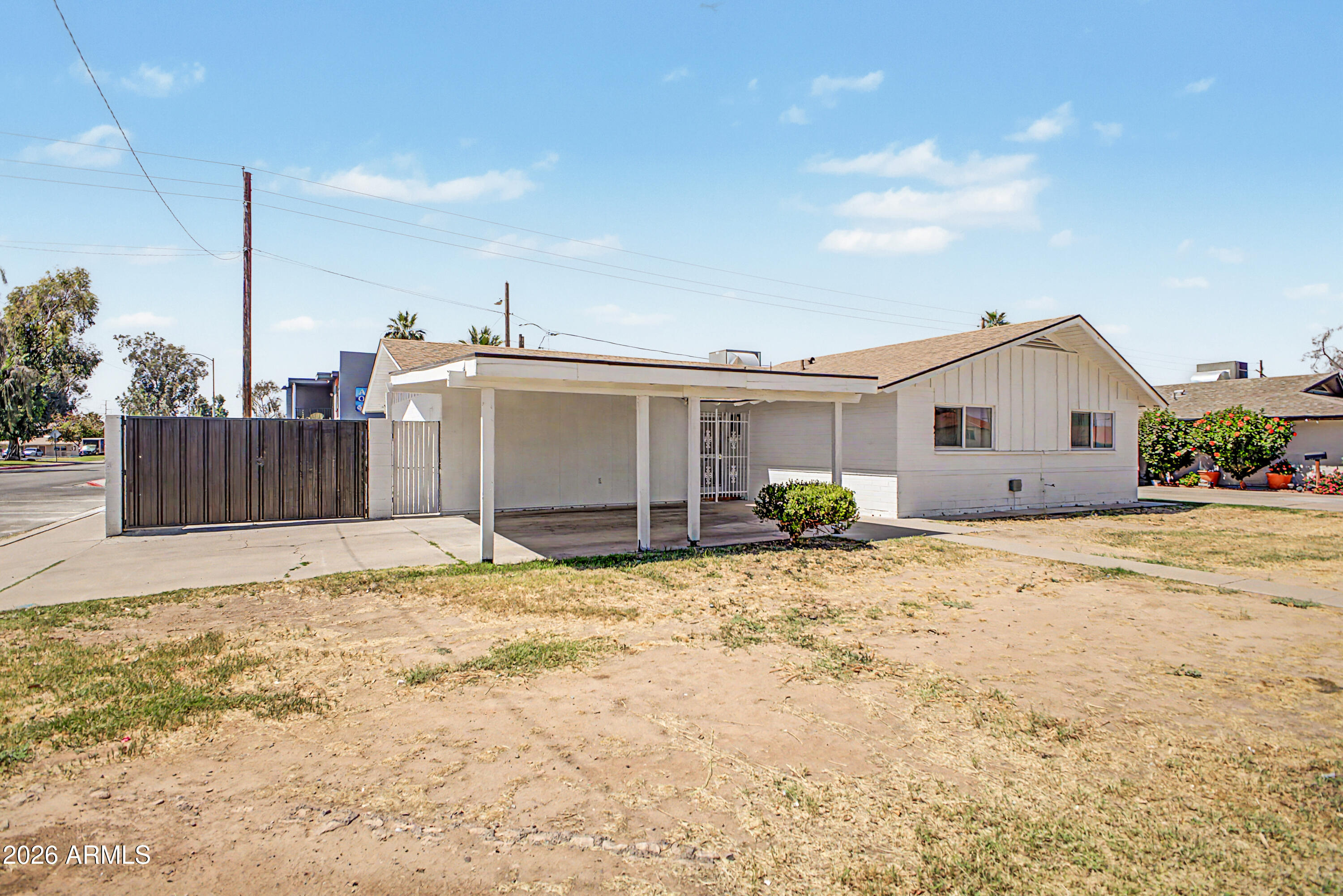 3901 W Elm Street — photo