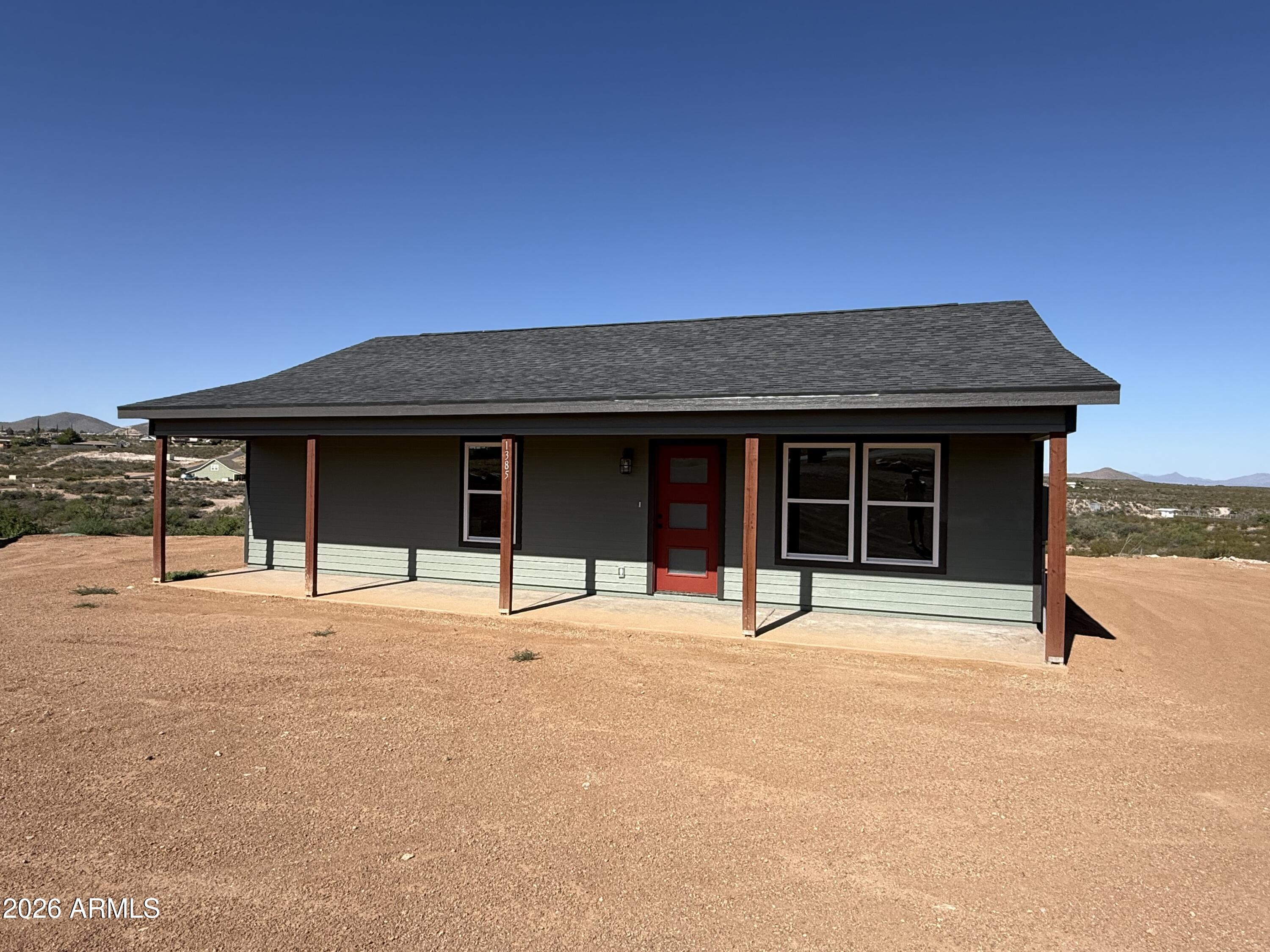 1385 N Saddleback Circle — photo