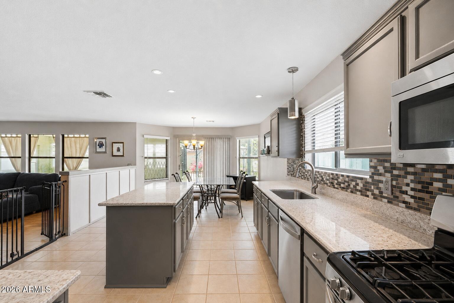 3207 W Molly Lane — photo