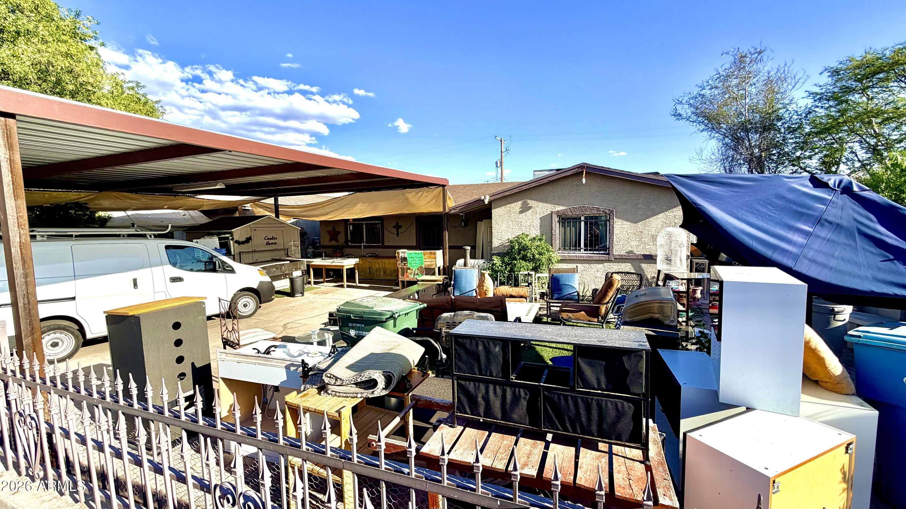 3531 W Polk Street — photo