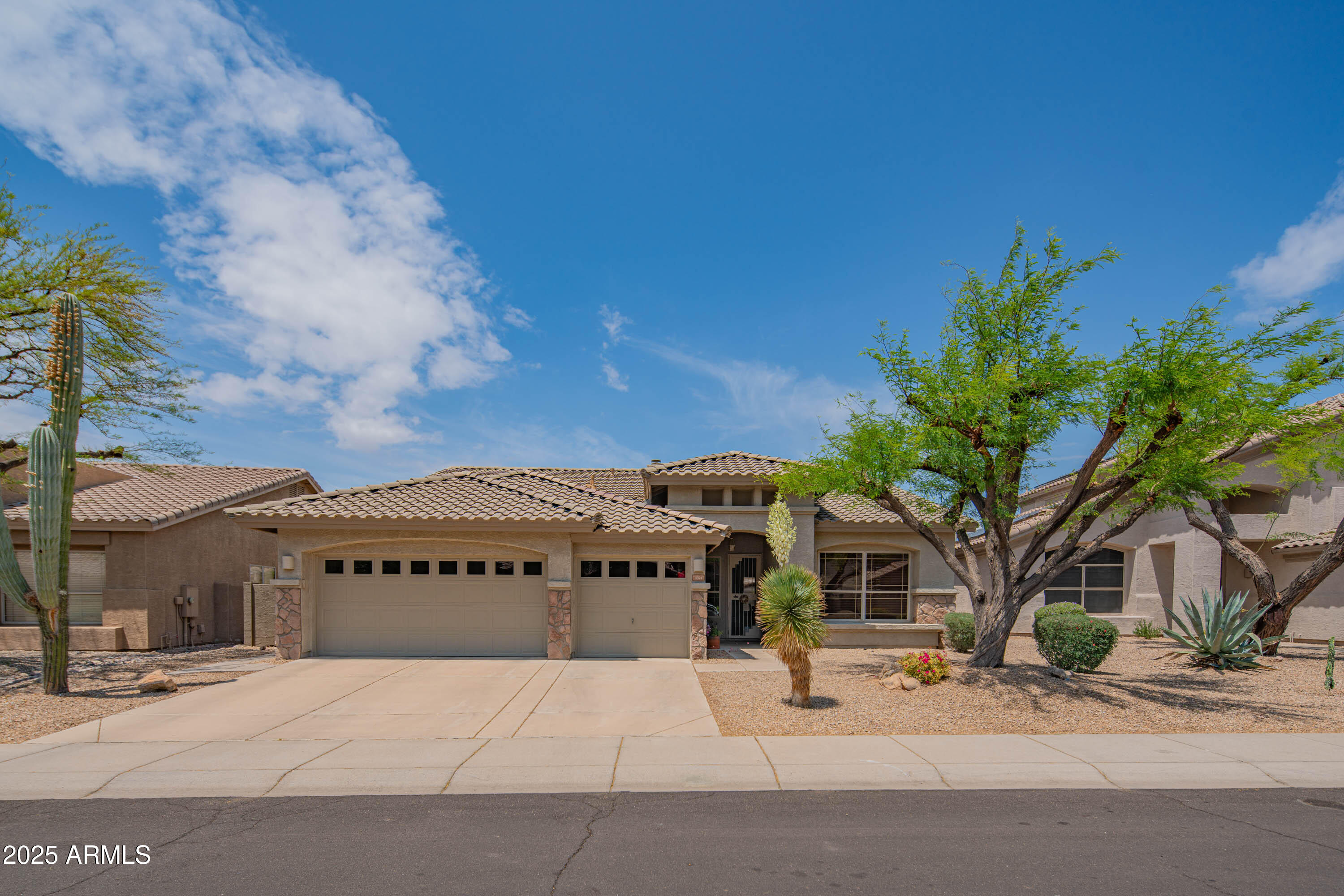 4374 E Lariat Lane — photo