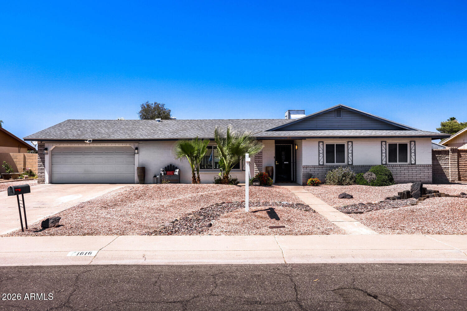 1616 W Sack Drive — photo