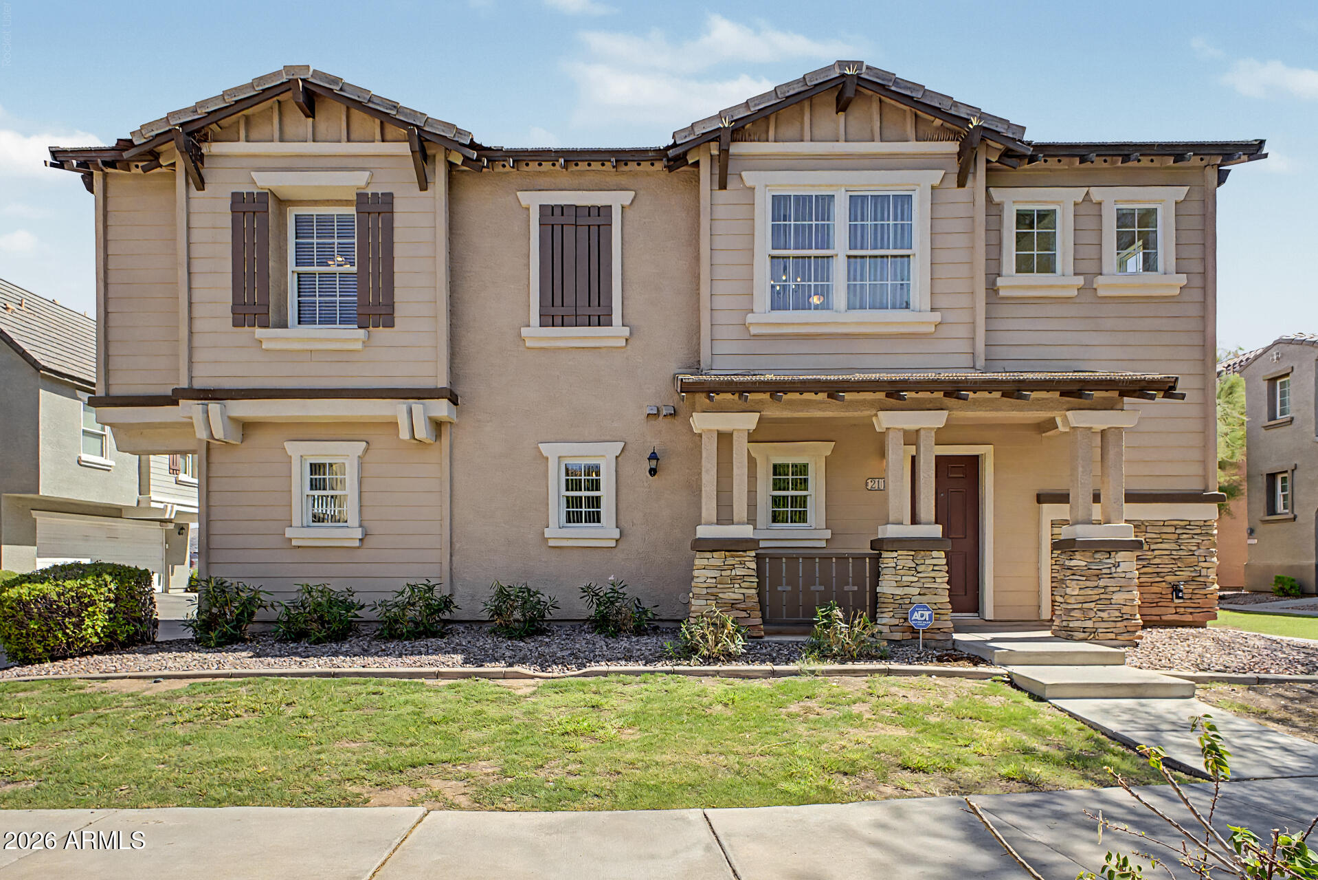 2113 E Huntington Drive — photo
