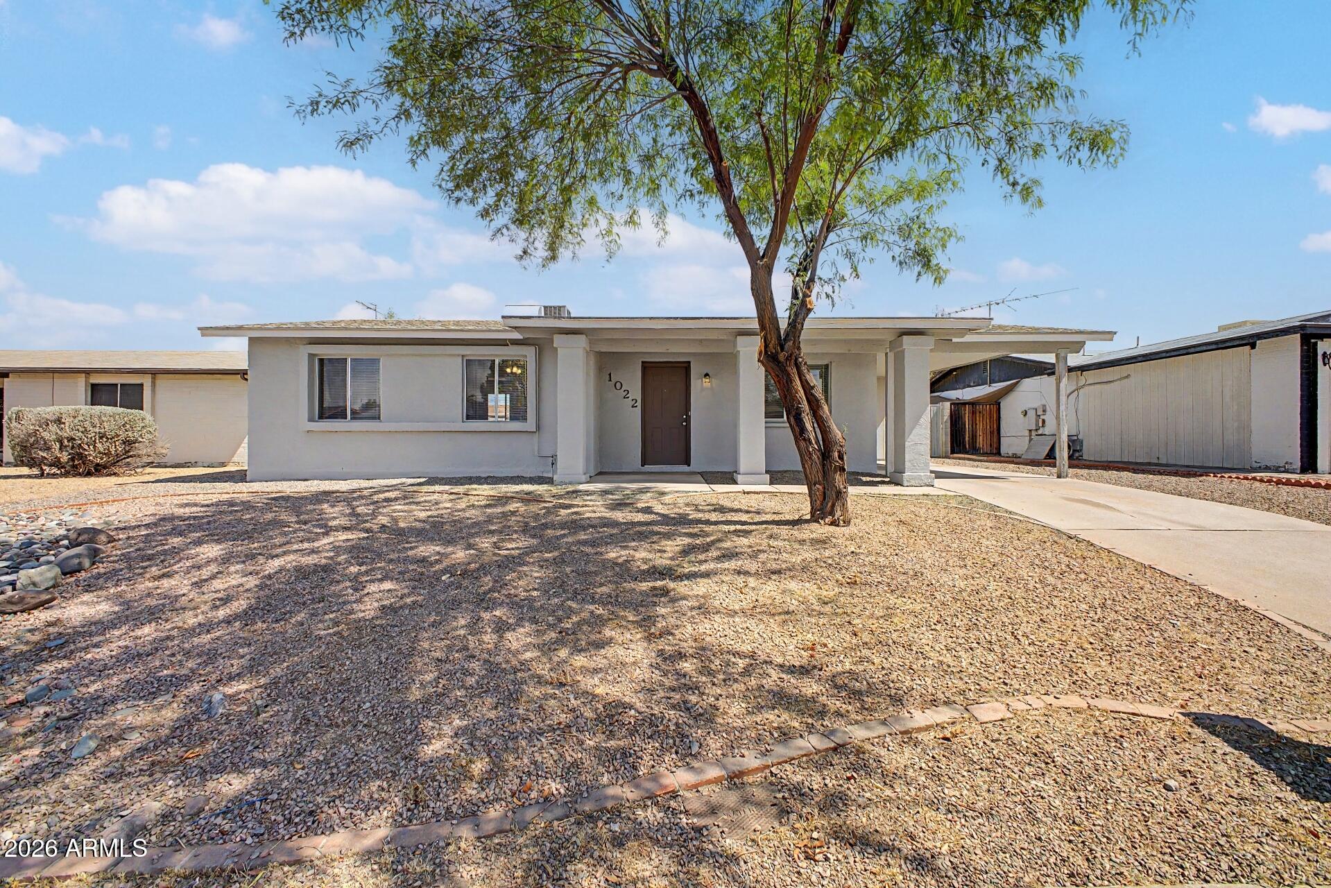 1022 W Anderson Drive — photo