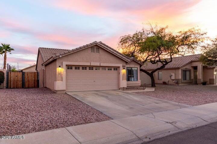 11843 W Cambridge Avenue — photo
