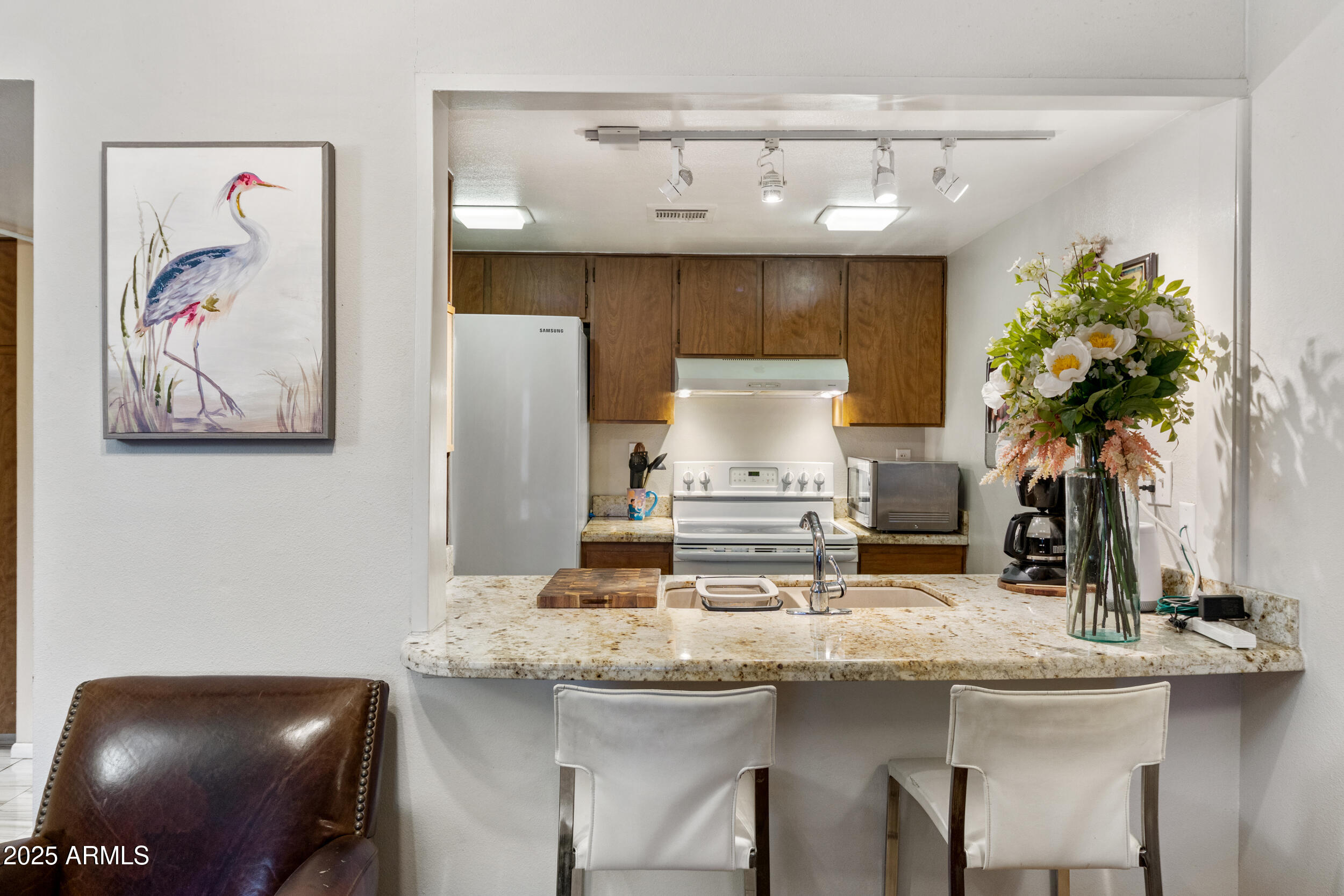 3033 E Devonshire Avenue 3003 — photo