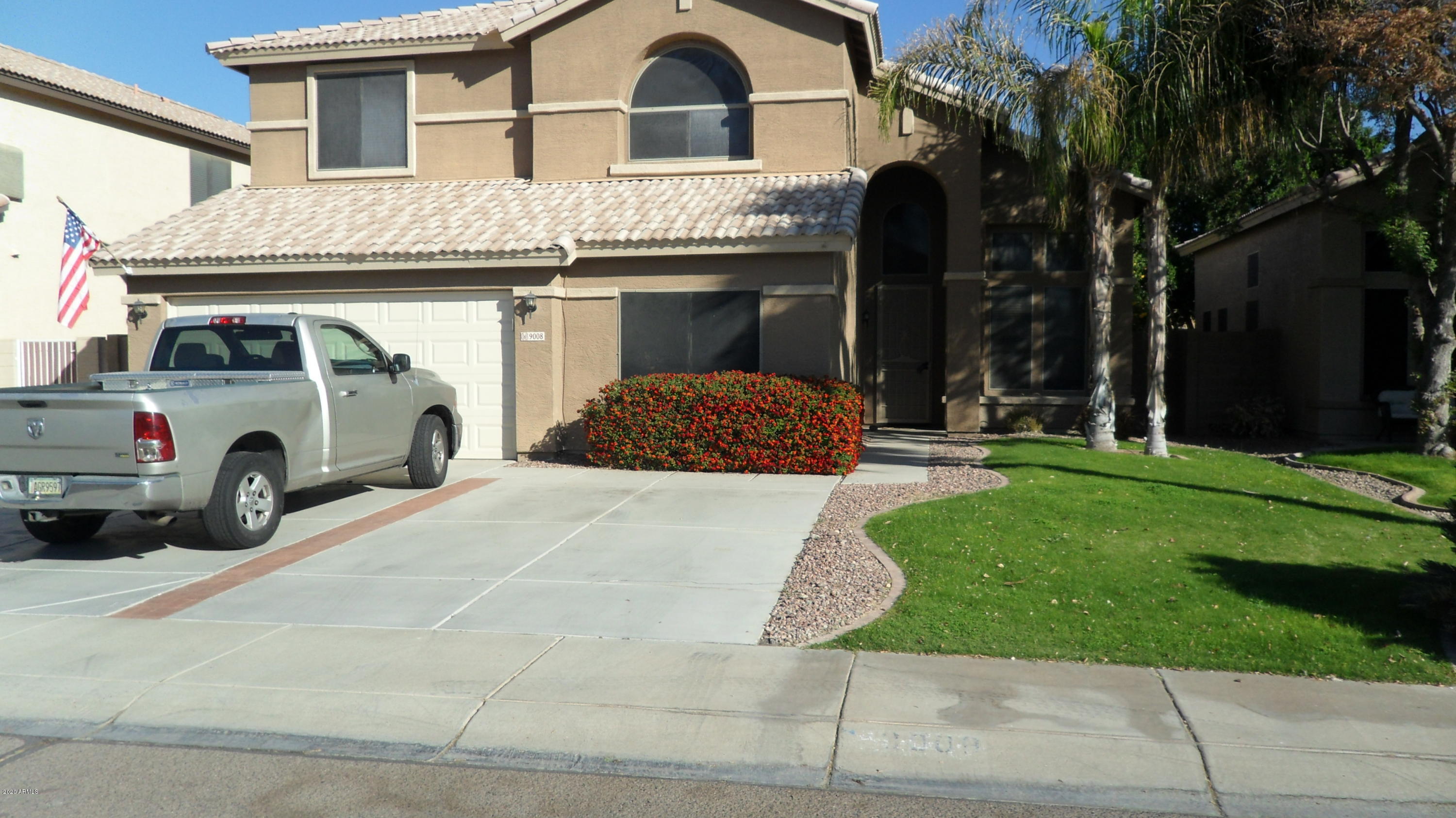 9008 W Quail Avenue — photo