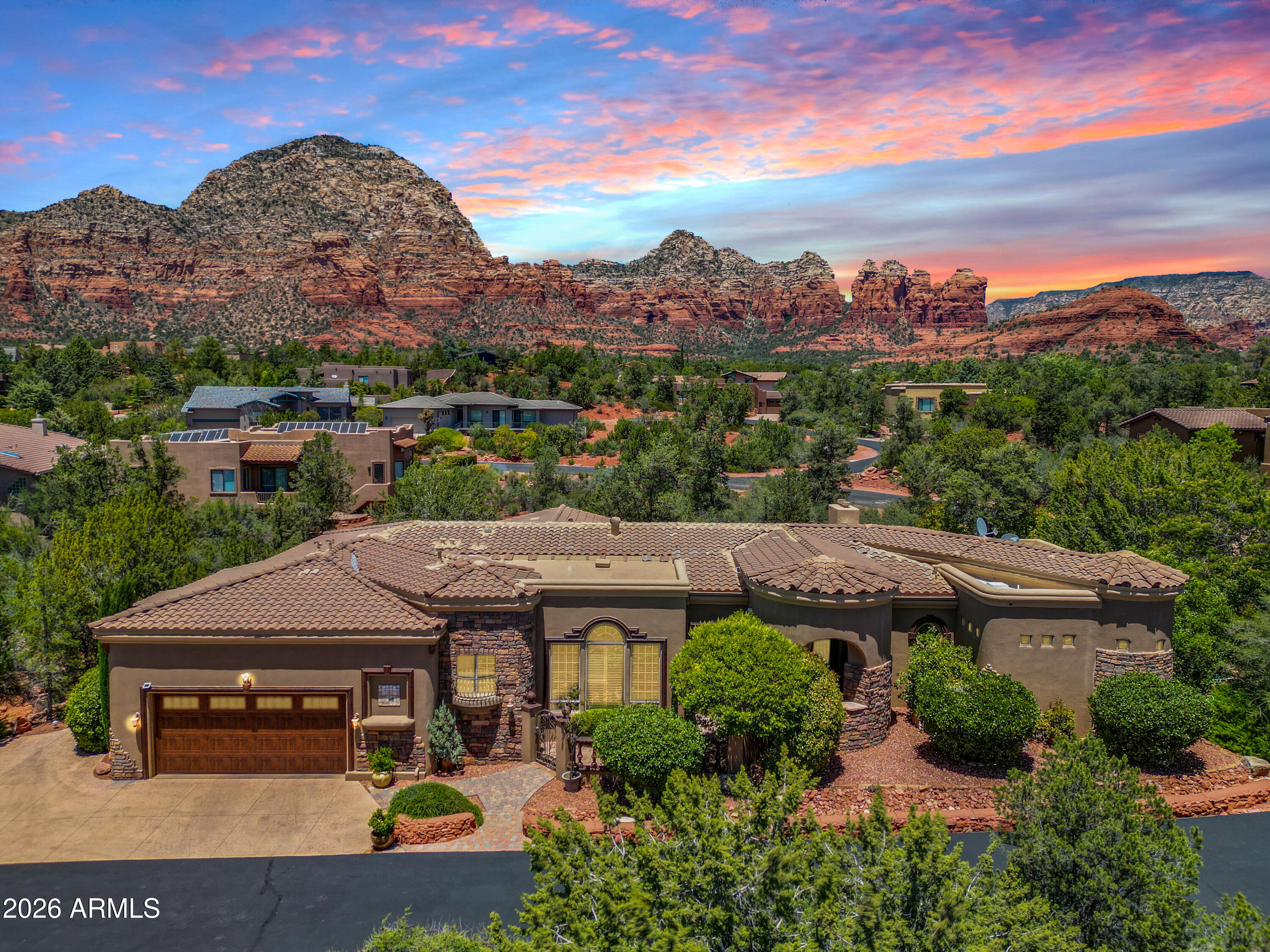 2235 E Mule Deer Road — photo