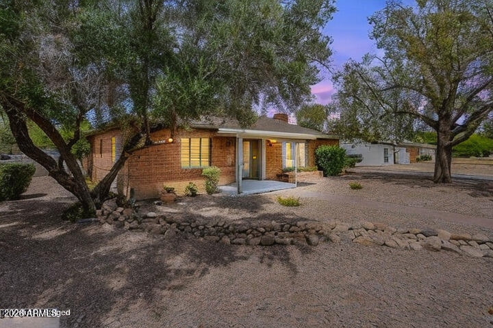 1322 W Flower Street — photo