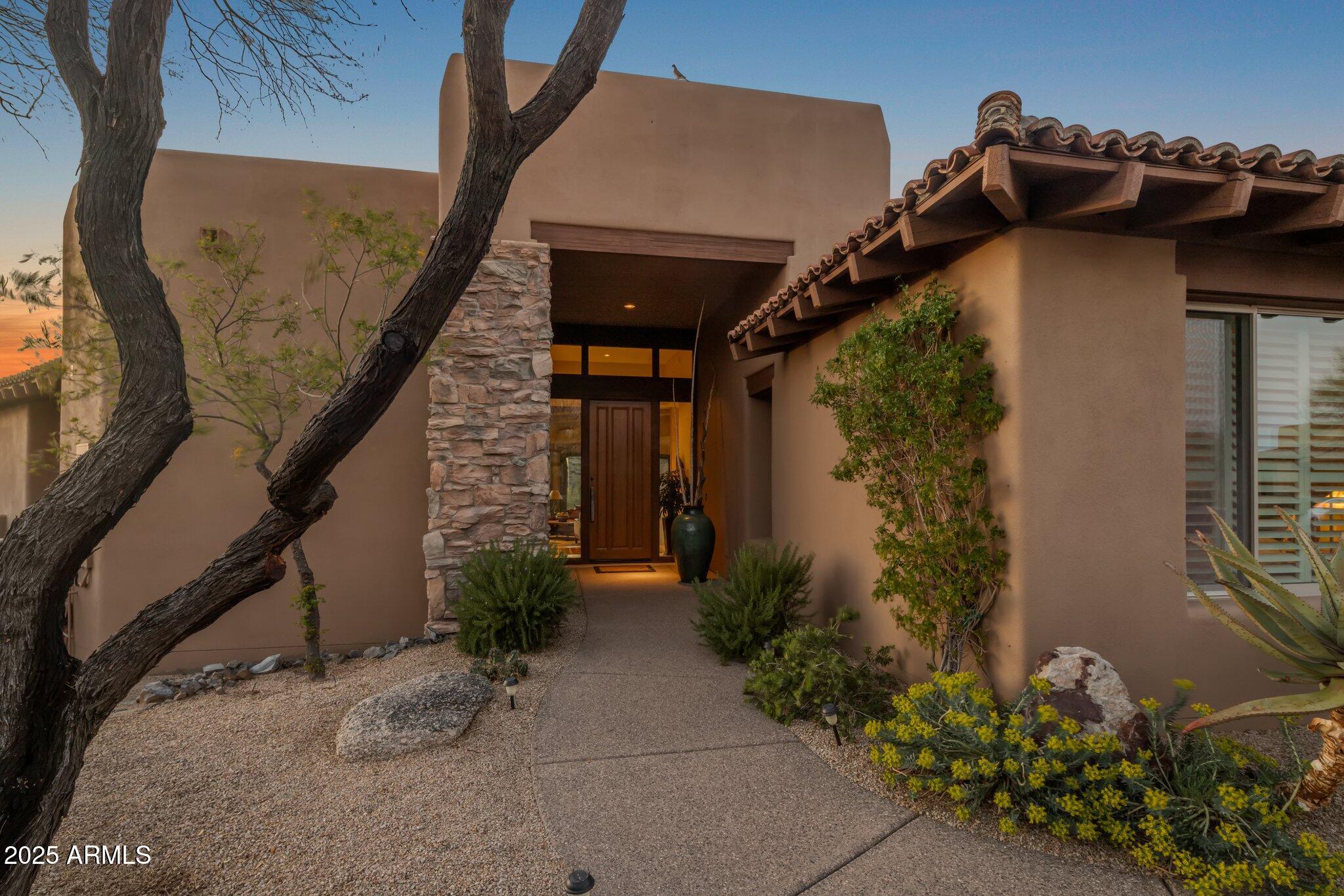 9904 E Lookout Mountain Drive — photo