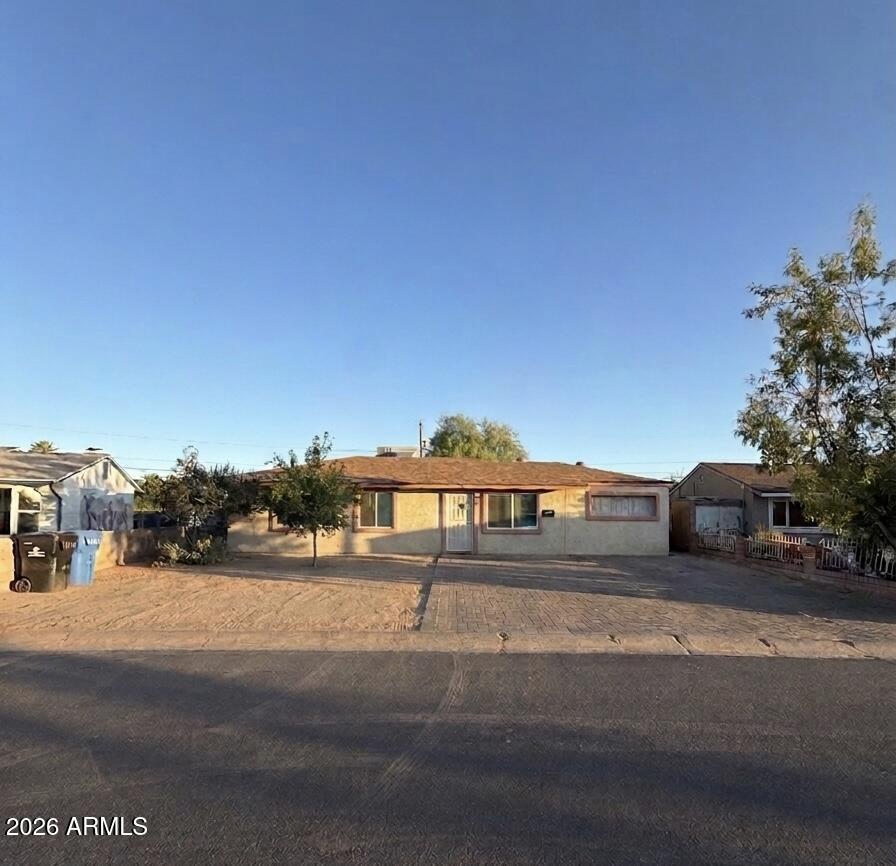 3641 W Lewis Avenue — photo