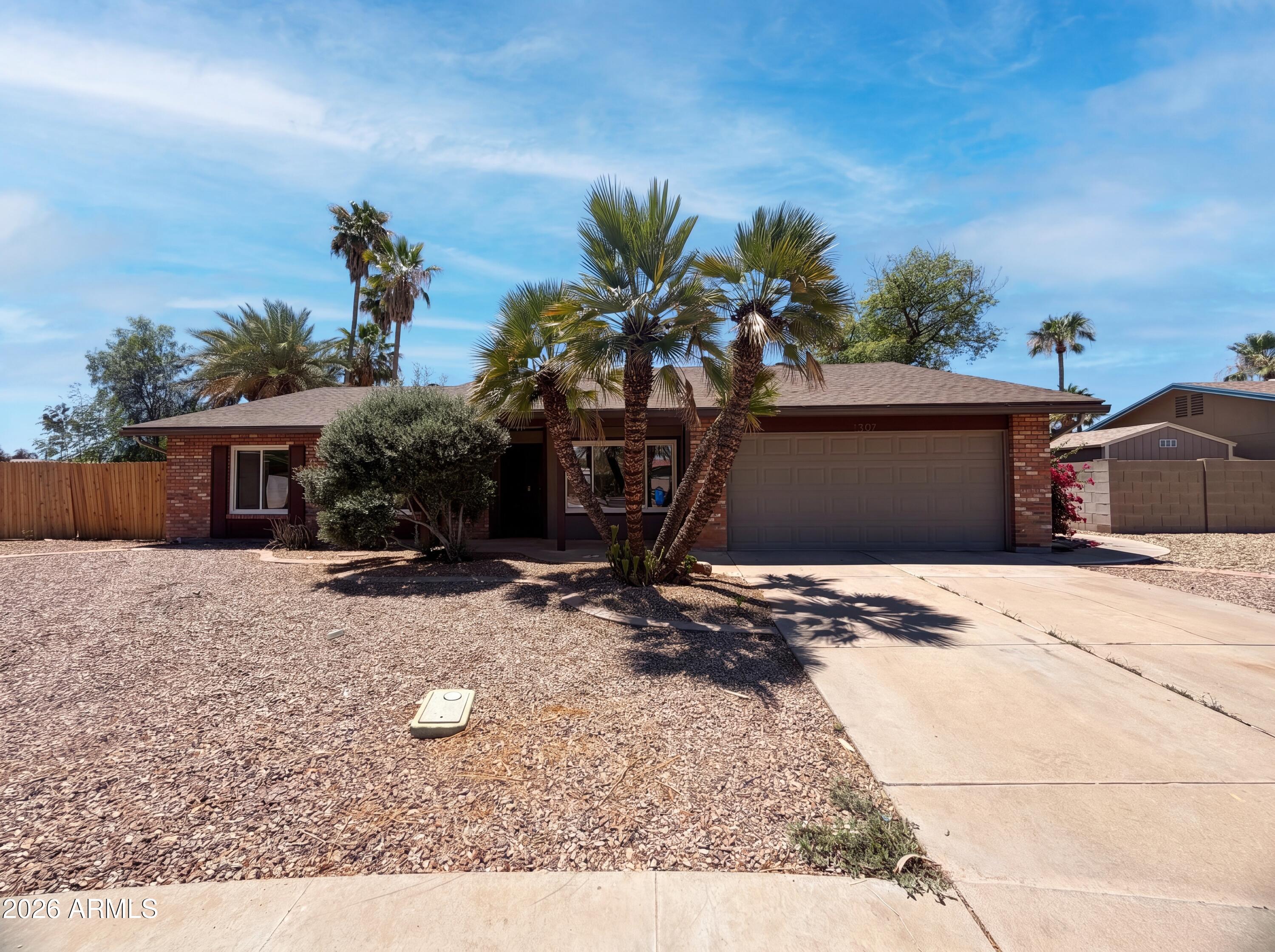 1307 W Alamo Drive — photo