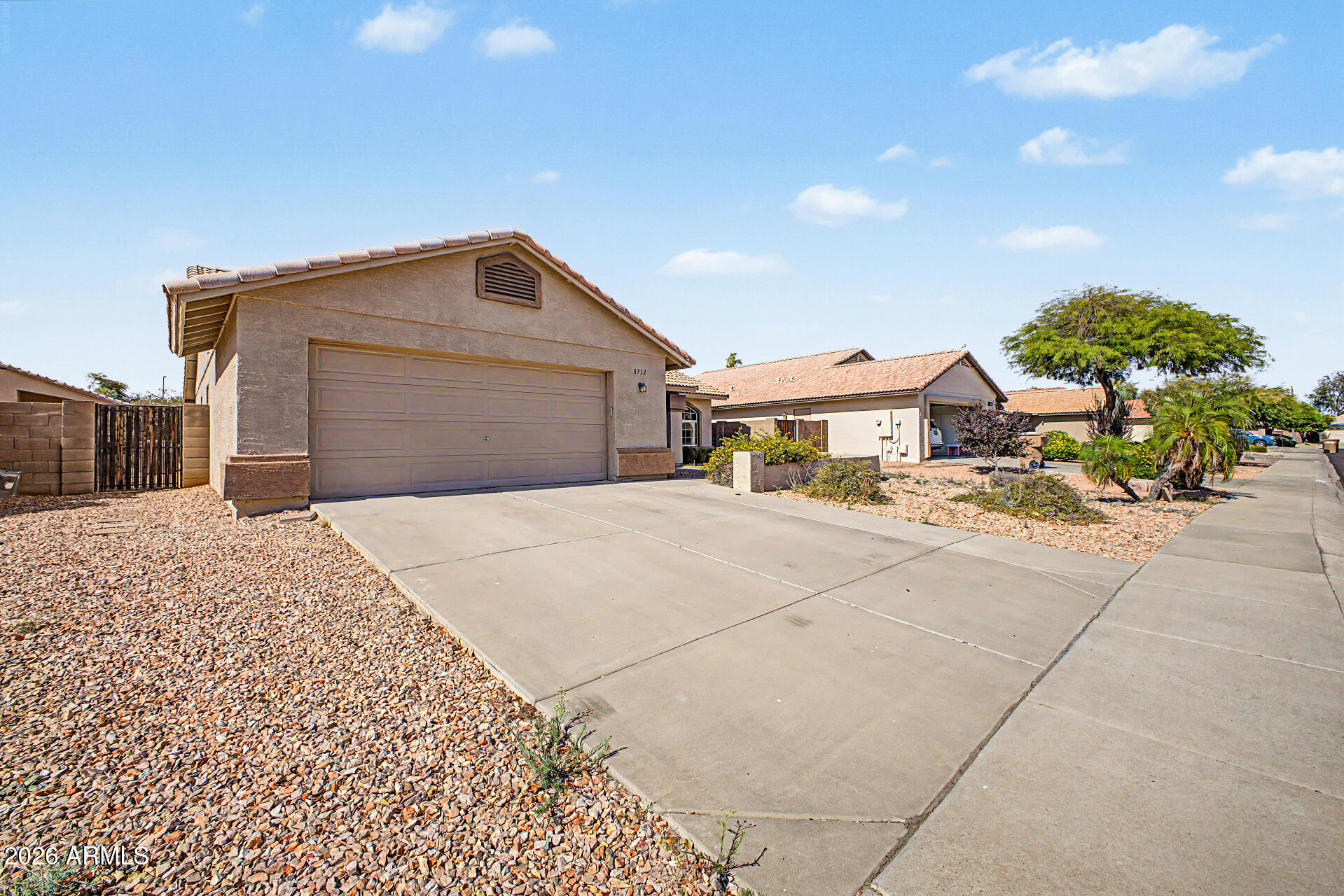 8752 W Melinda Lane — photo