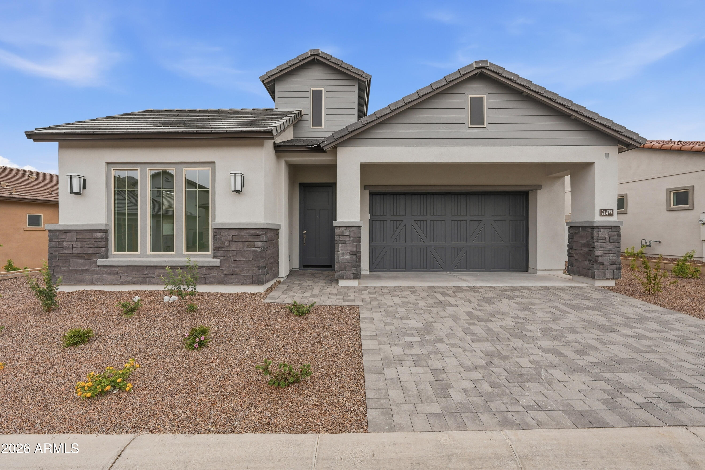 21477 W Meadowbrook Avenue — photo
