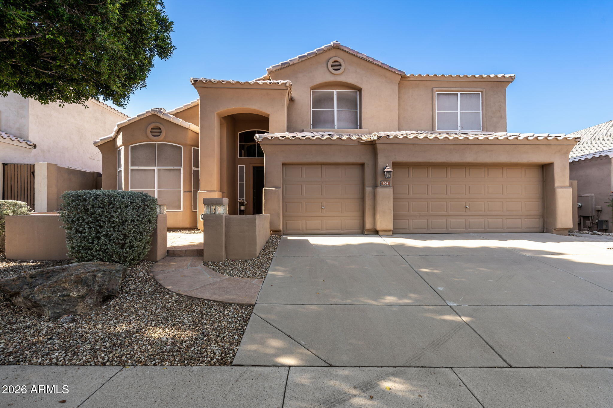 908 E Mountain Sage Drive — photo