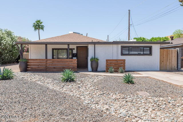 755 W Coolidge Street — photo