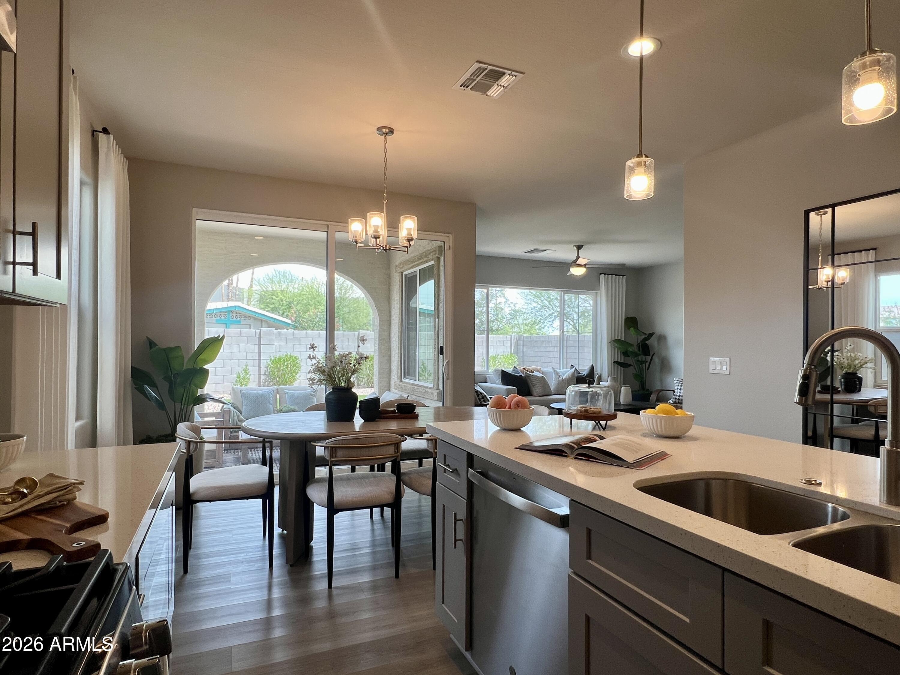 1514 W Sierra Vista Drive — photo