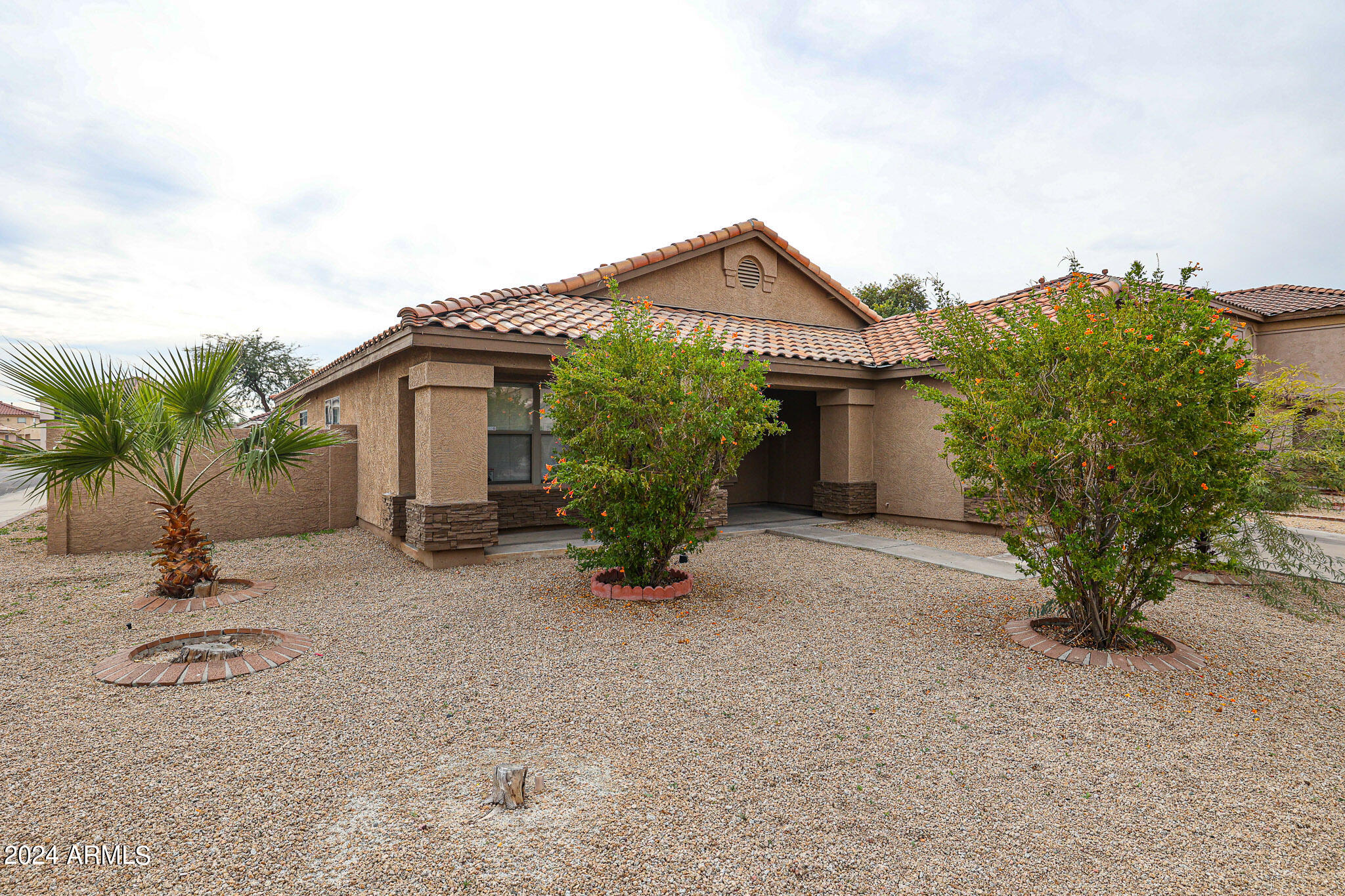 9427 W Elm Street — photo