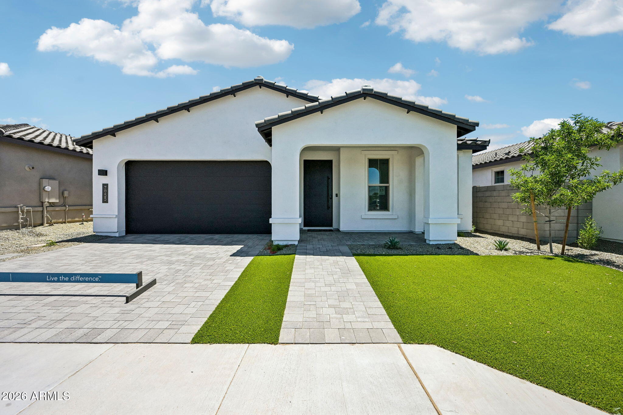 7955 W Loma Lane — photo