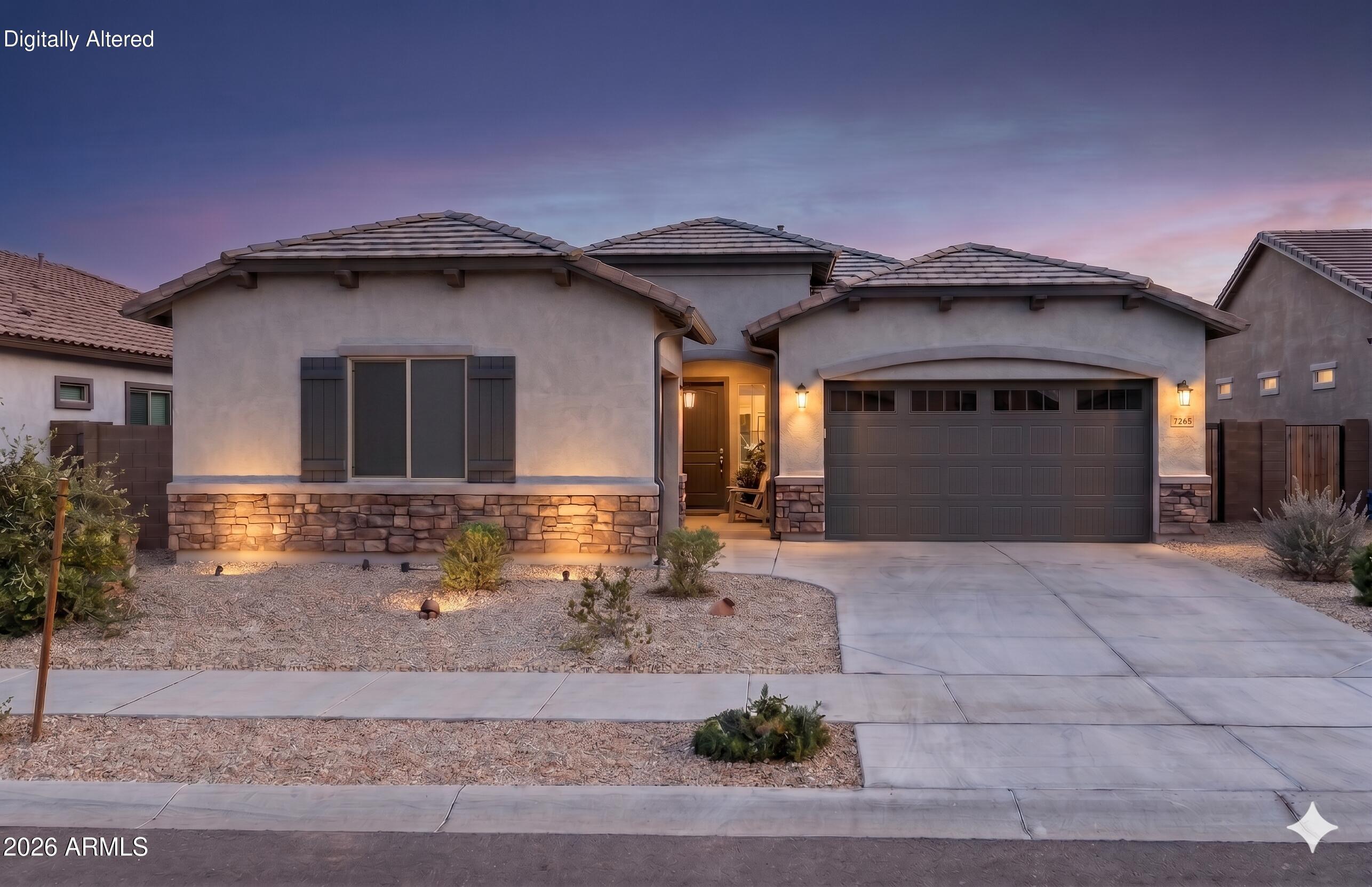 18977 W Desert Hills Drive — photo