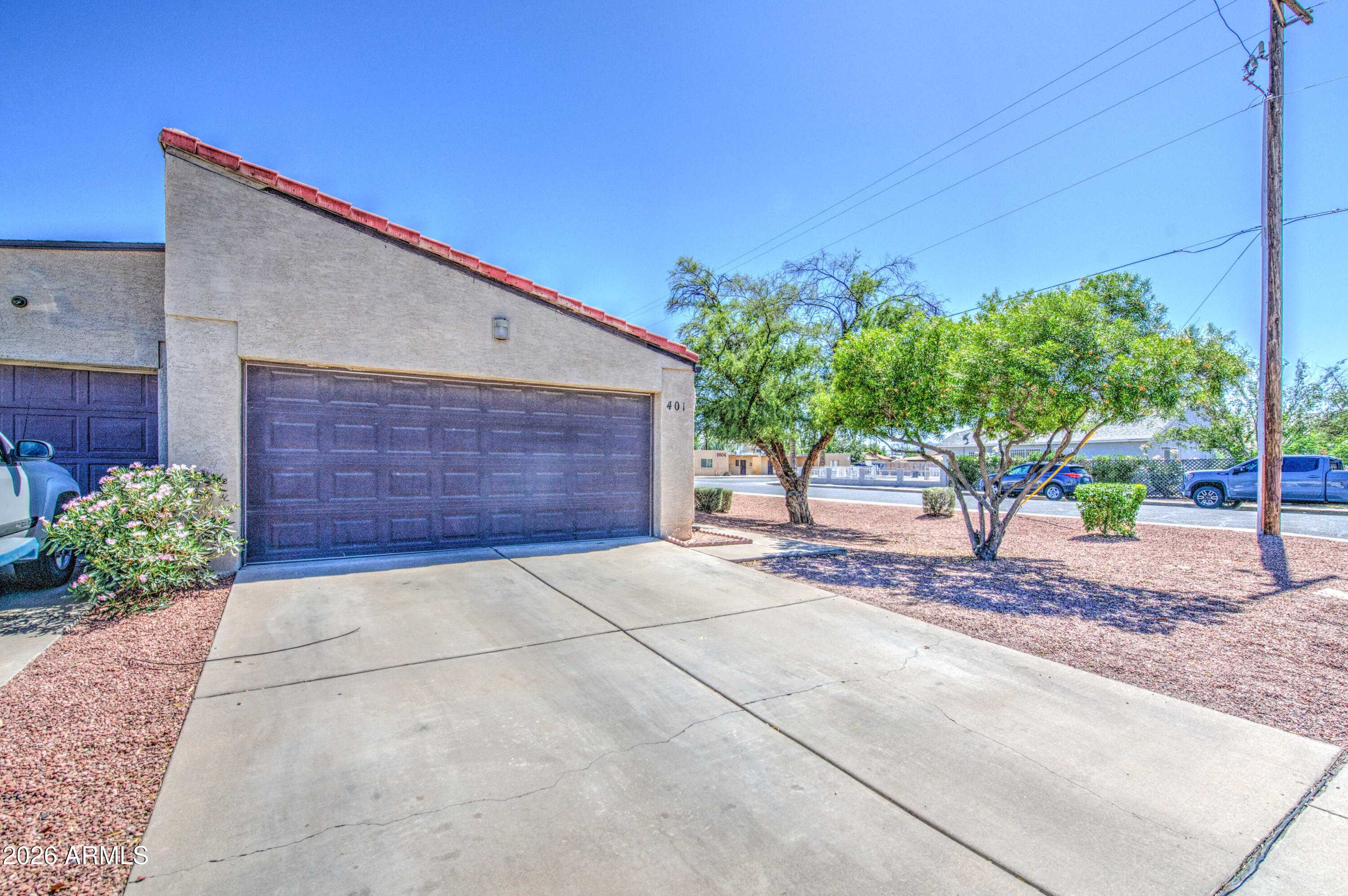 401 E Pecan Road — photo