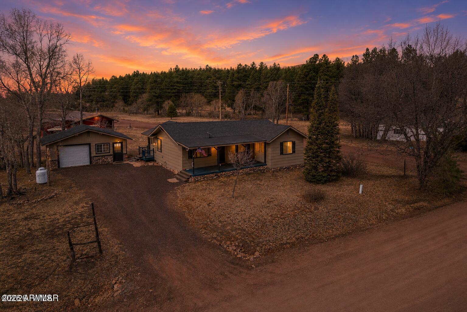 552 Rim Drive — photo