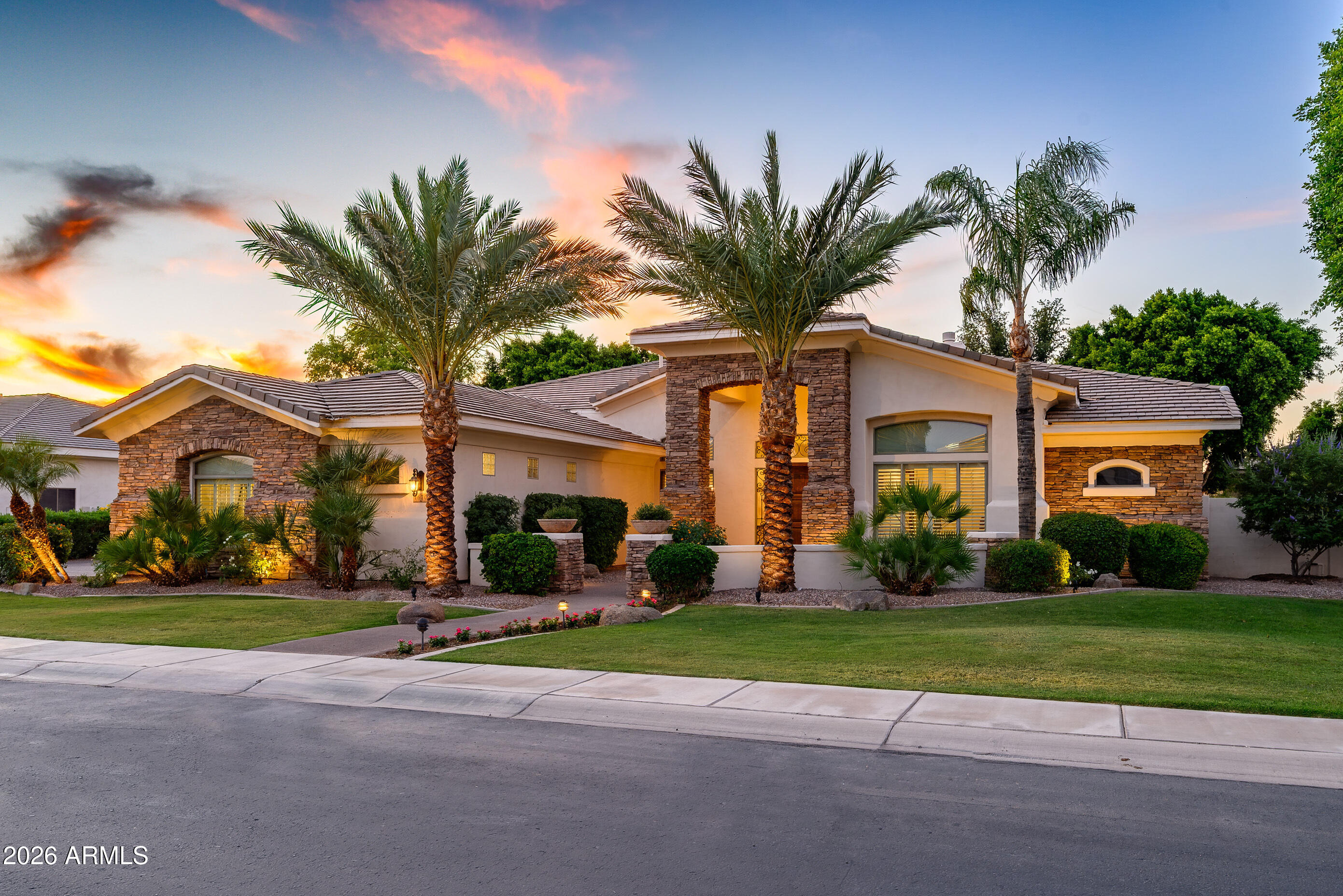 1670 W Grand Canyon Drive — photo