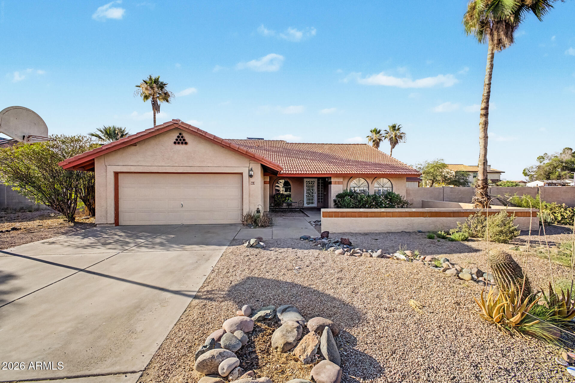 562 E Hackamore Street, Mesa, AZ 85203 — photo 2