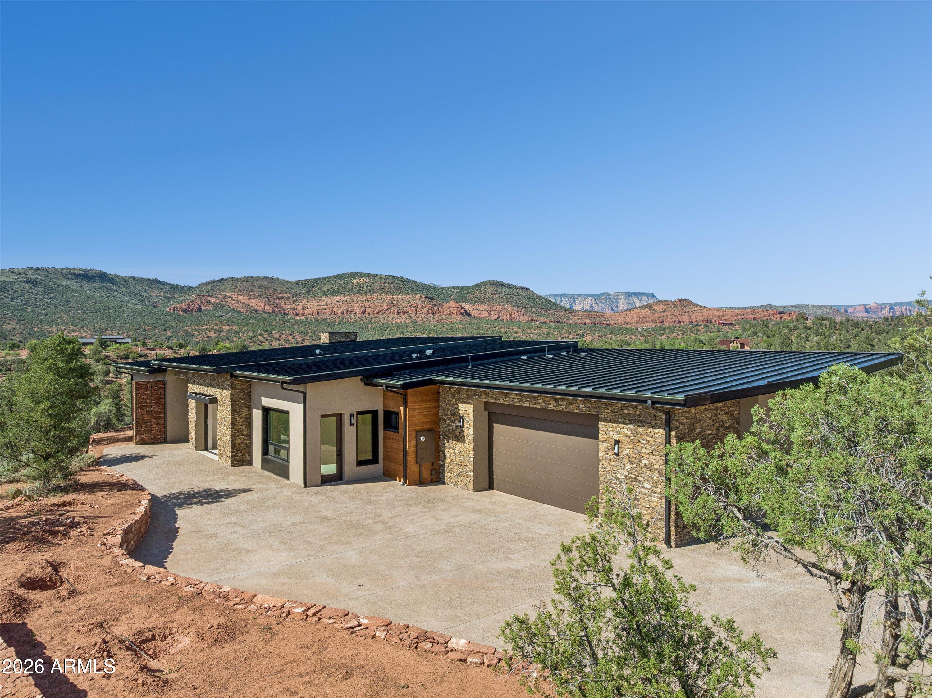 10 Amber Cliffs Way — photo