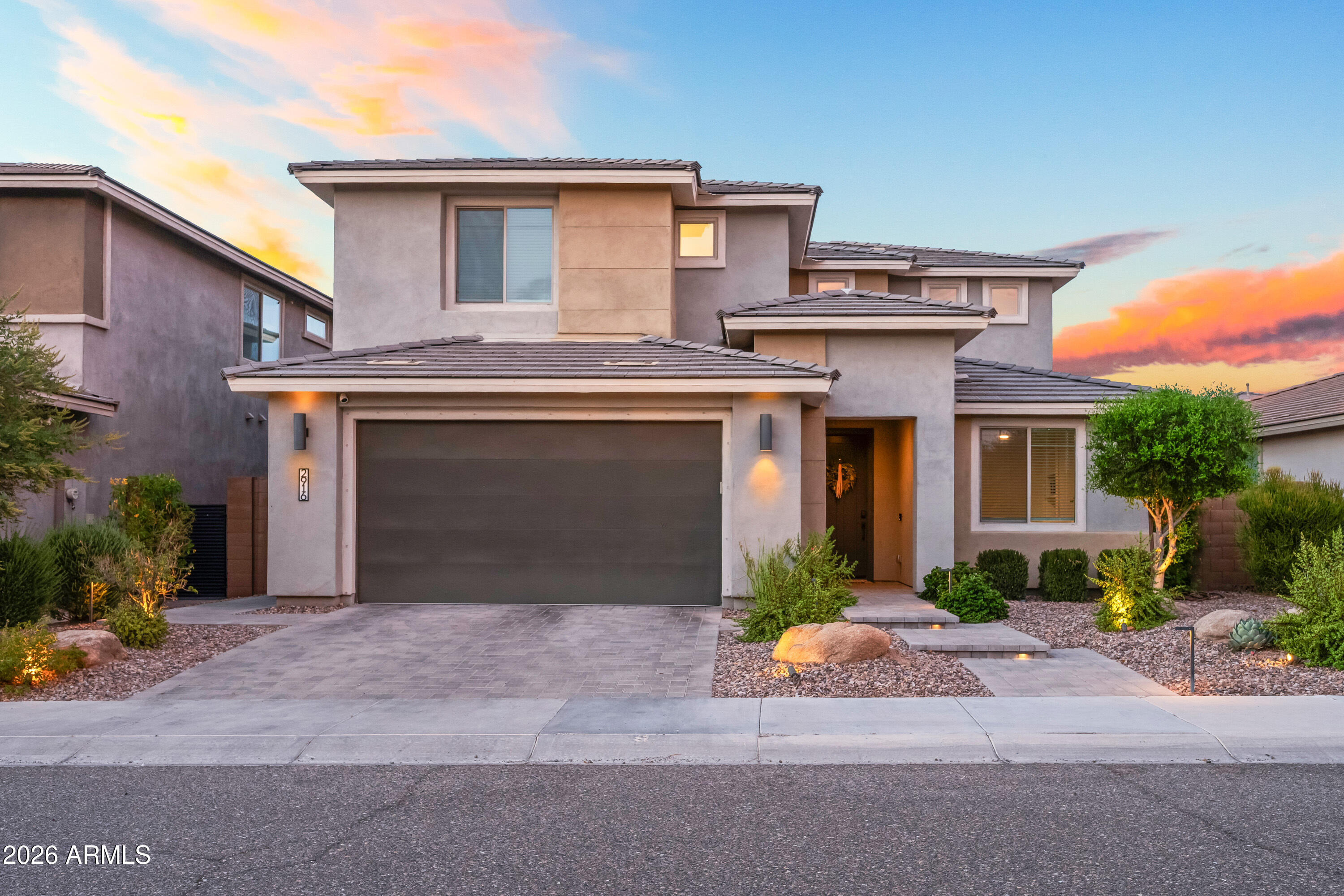 2916 E Tina Drive — photo