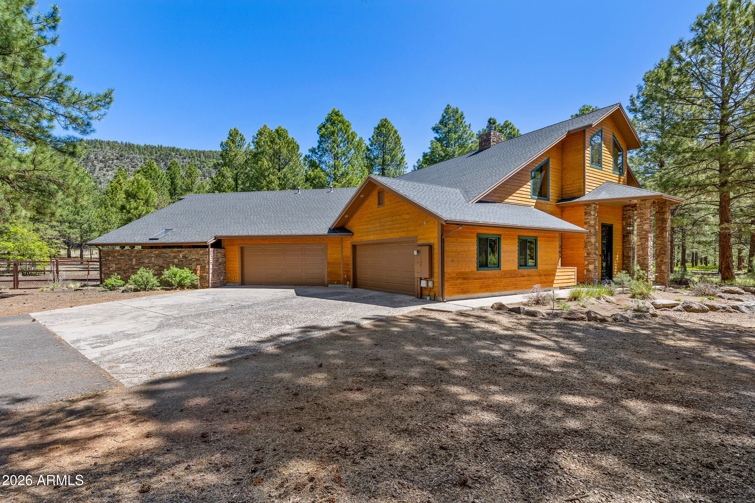 763 E Flat Rock Ridge — photo