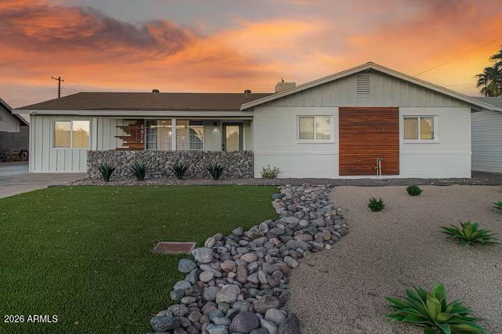 2026 W Rancho Drive — photo