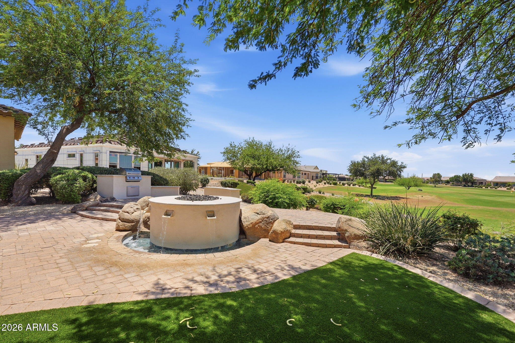 651 E Peach Tree Street — photo