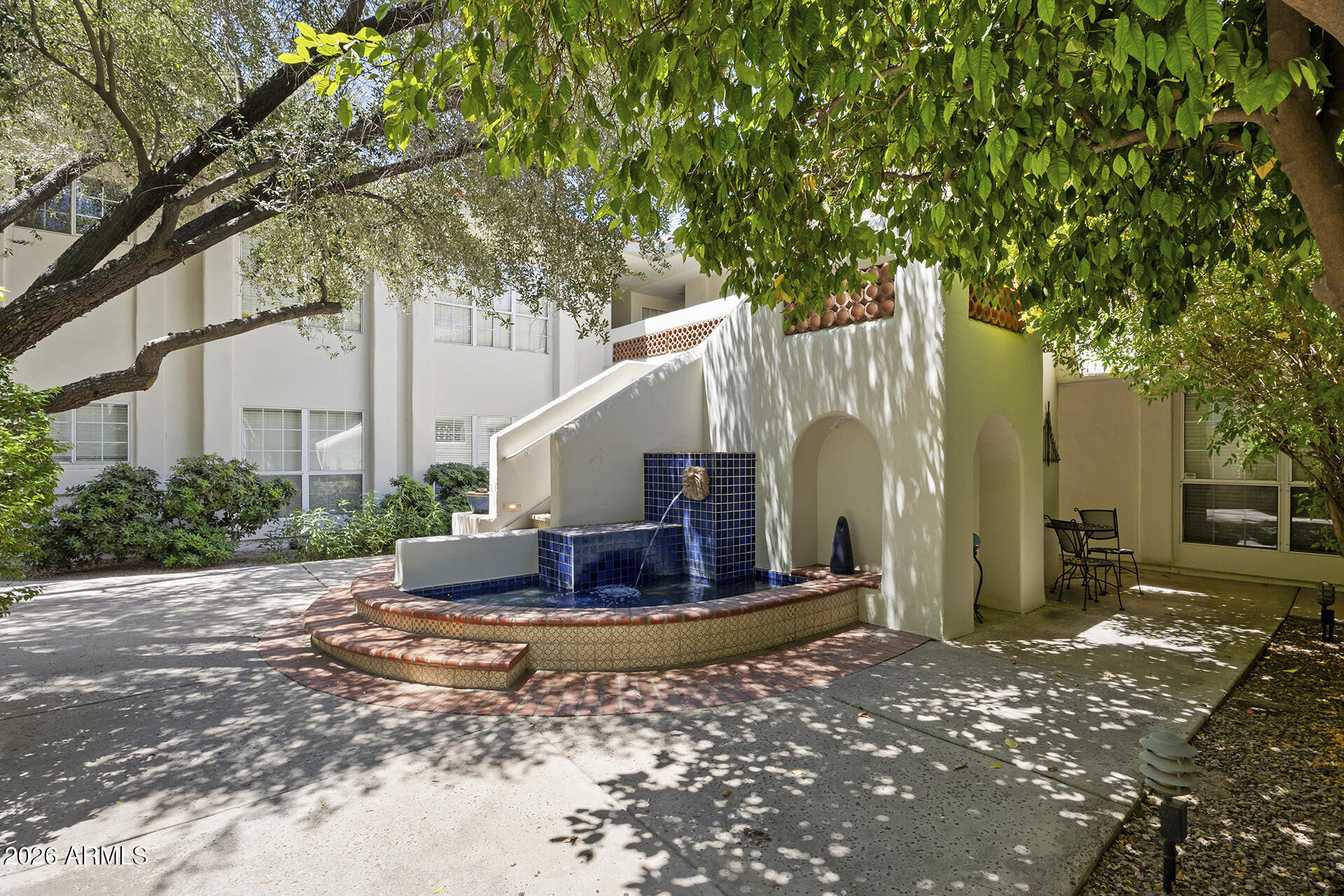5200 S Lakeshore Drive 116 — photo