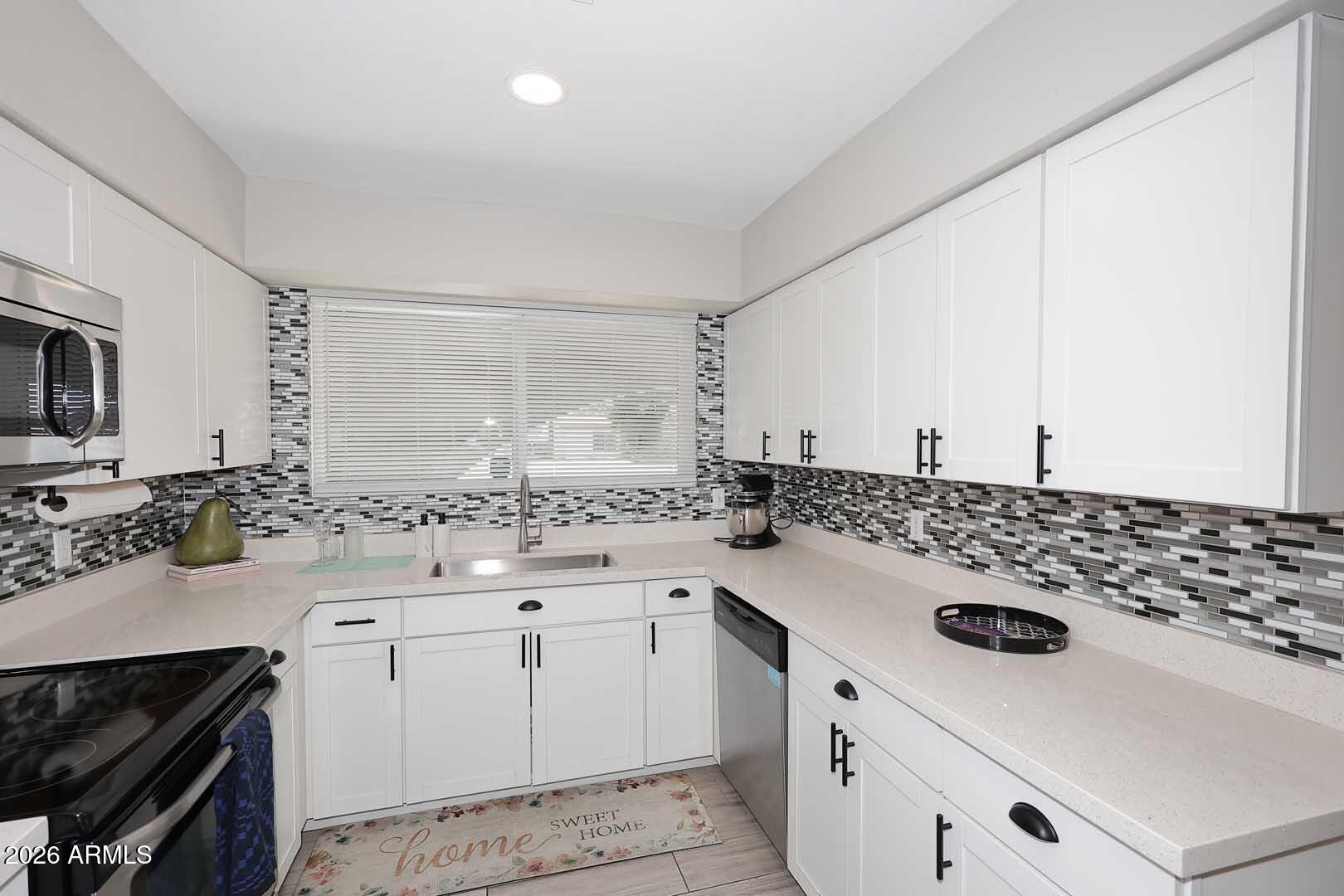 4318 W Corrine Drive — photo