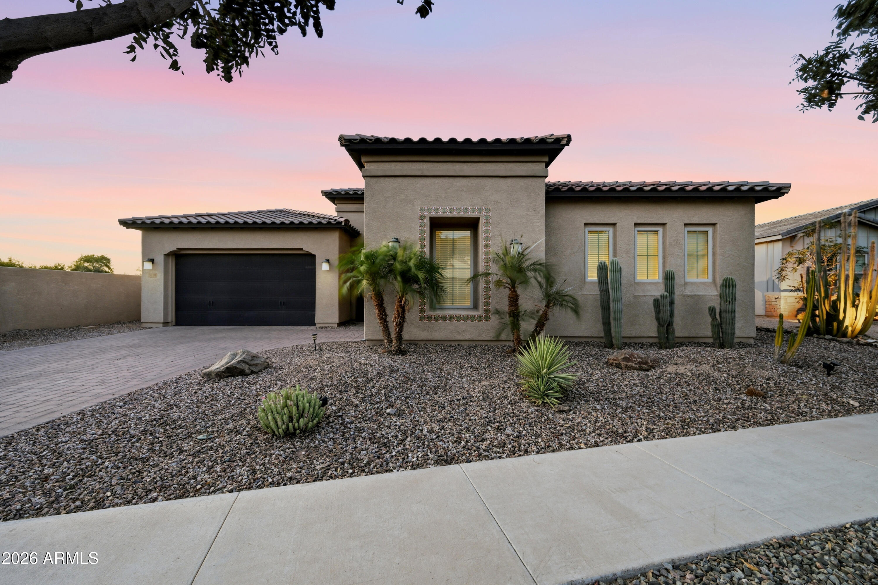 3010 E Desert Lane — photo