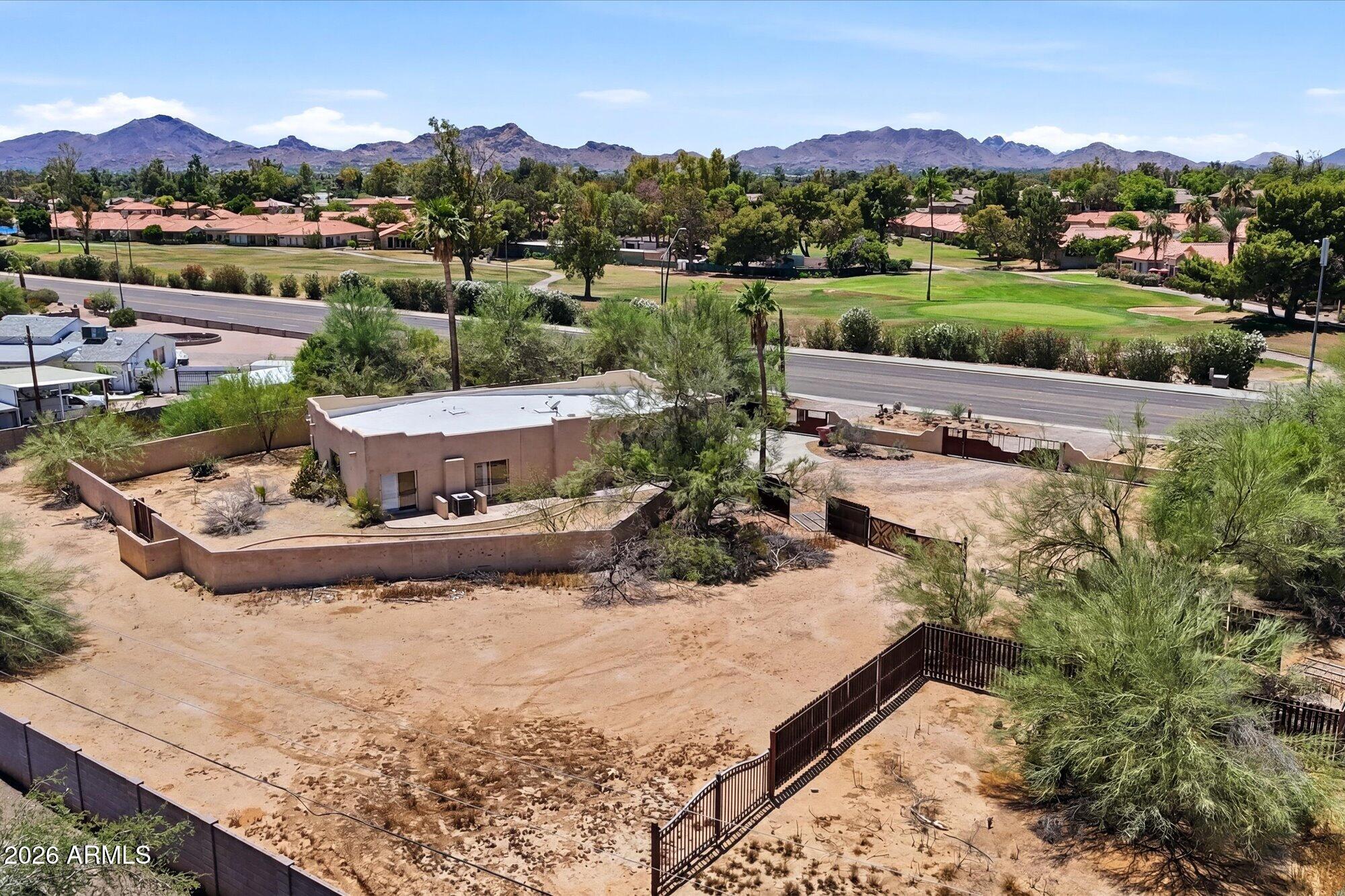 11225 N Hayden Road — photo