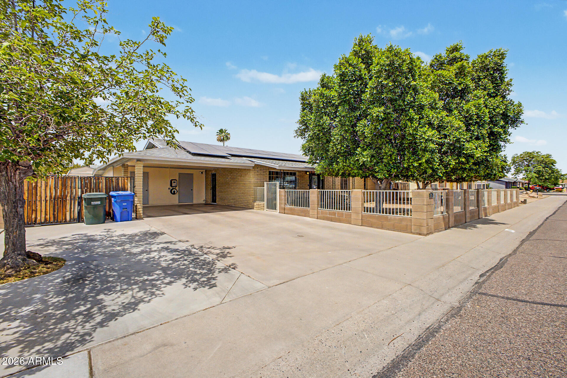2110 W Morrow Drive — photo