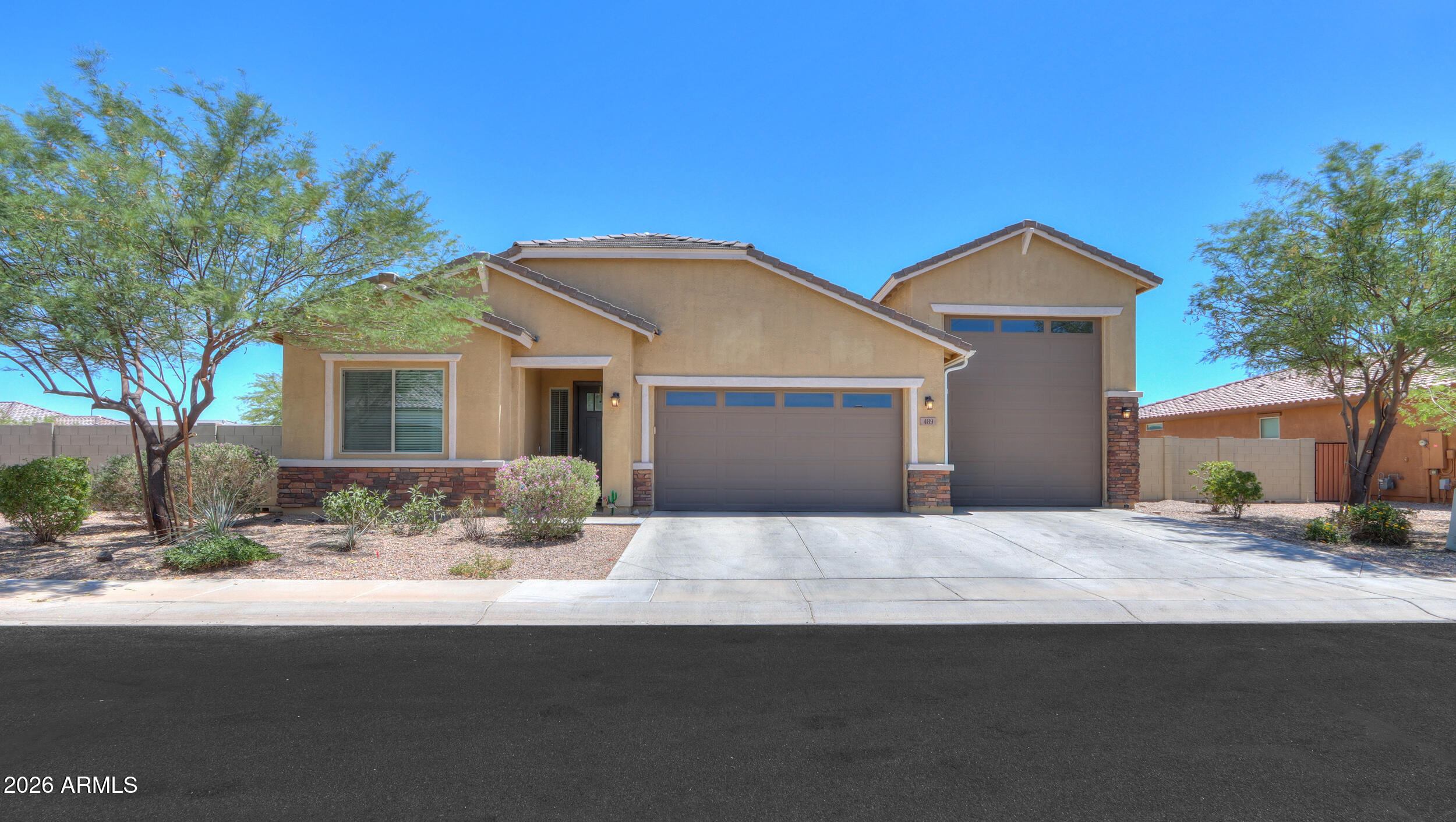 489 E Emerald Drive — photo