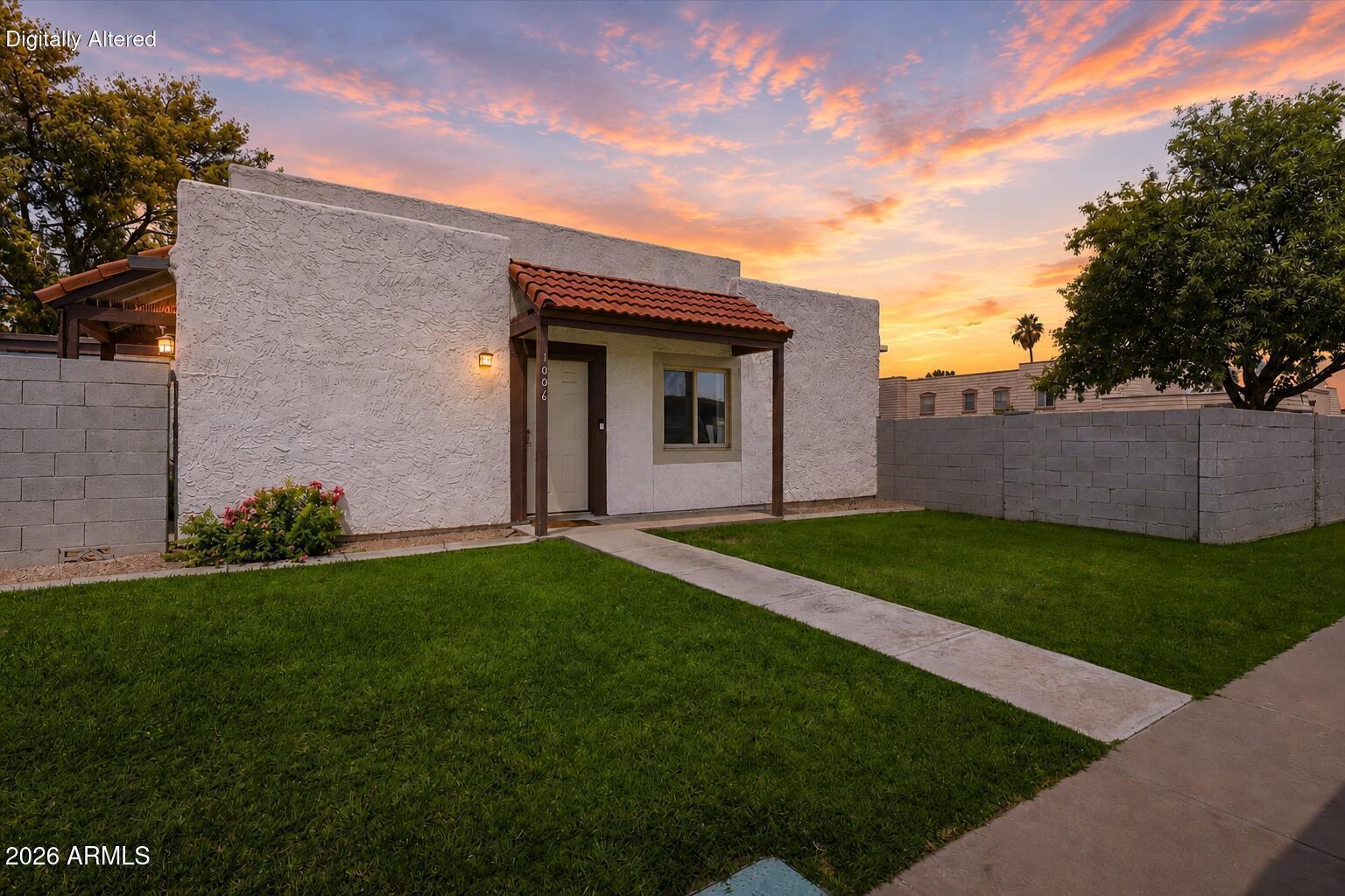 1006 E Redfield Road — photo