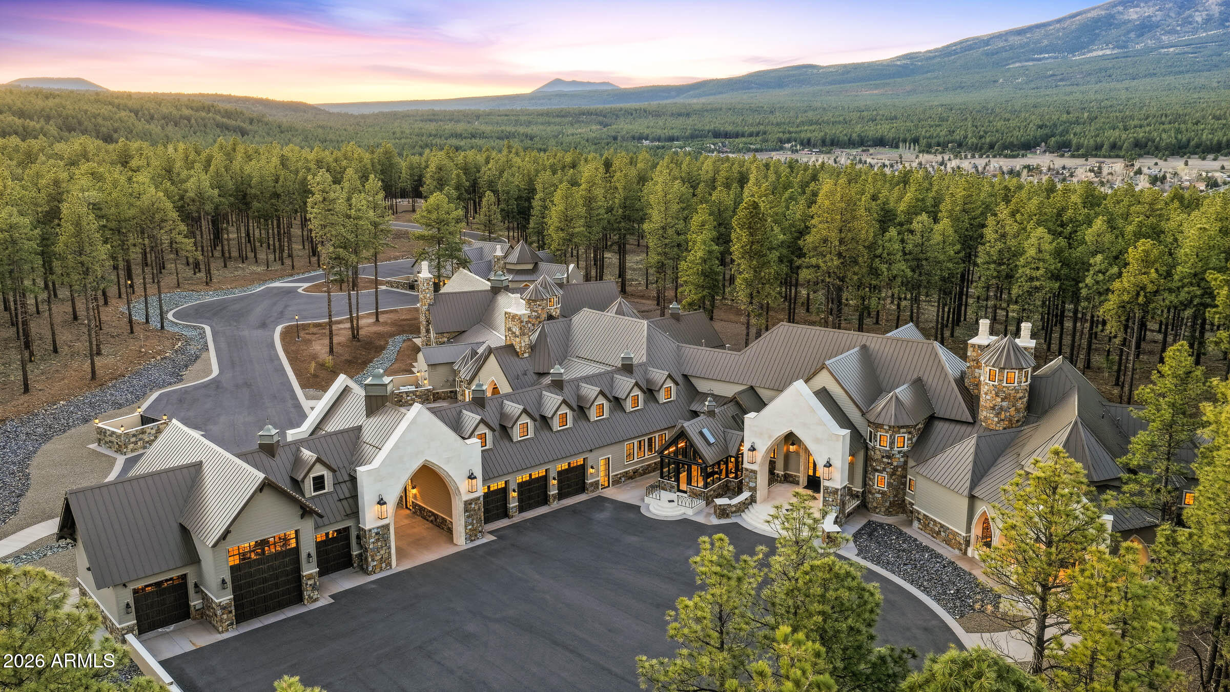 Home in Flagstaff, AZ 86001 — photo 2