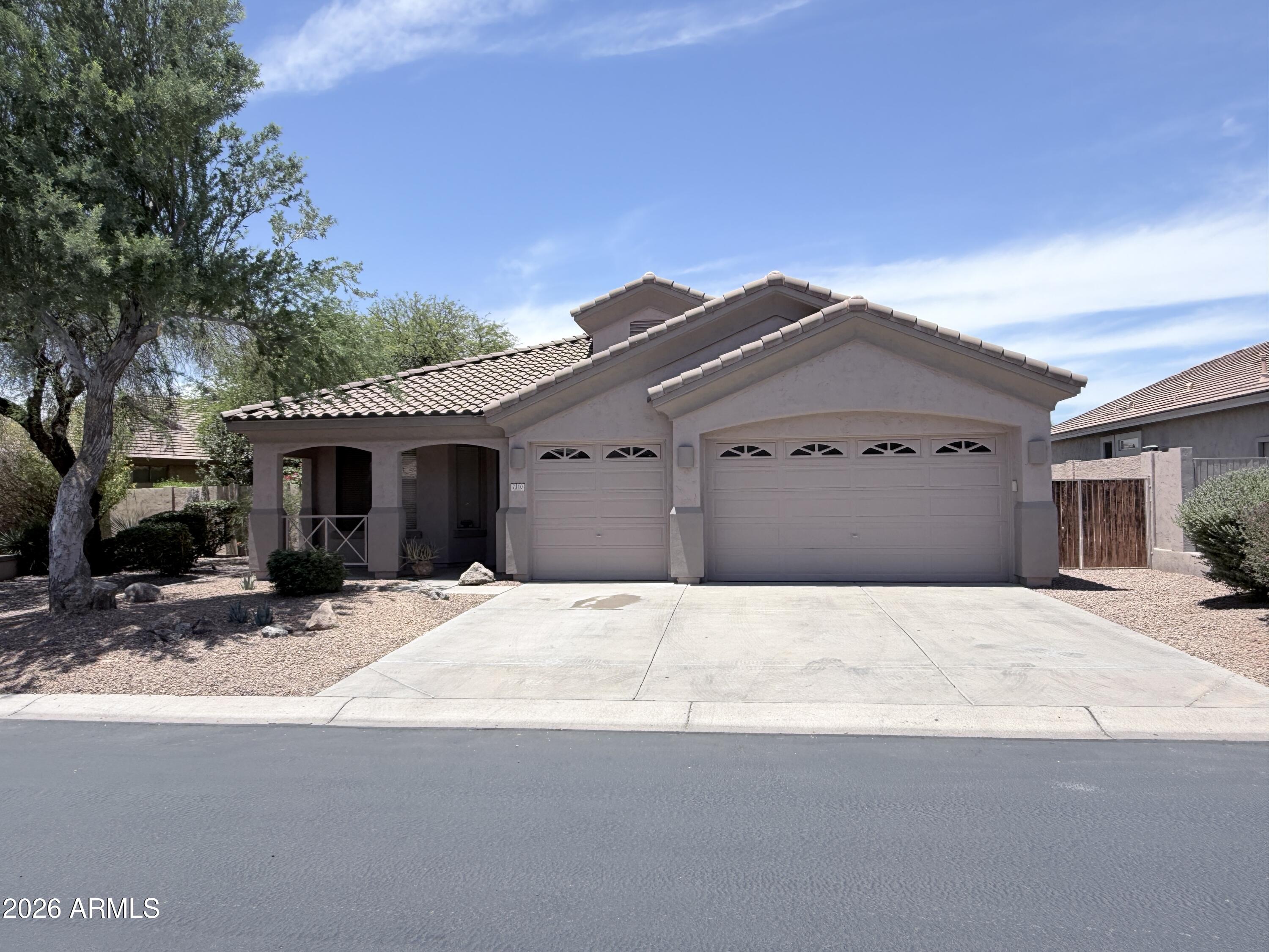 7310 E Mallory Circle — photo